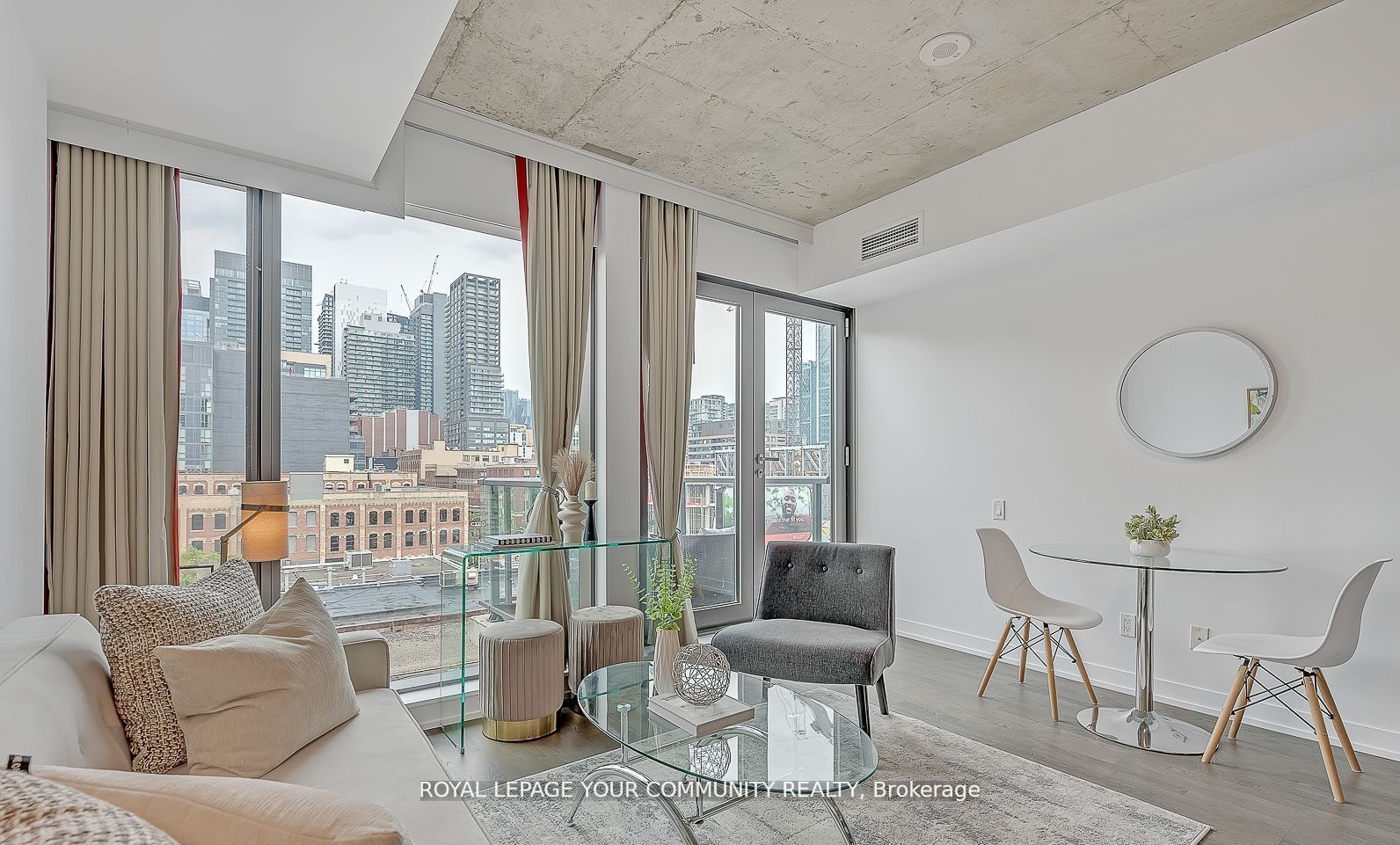 560 King Street W 510, Toronto, ON M5V 1M3 photo 4