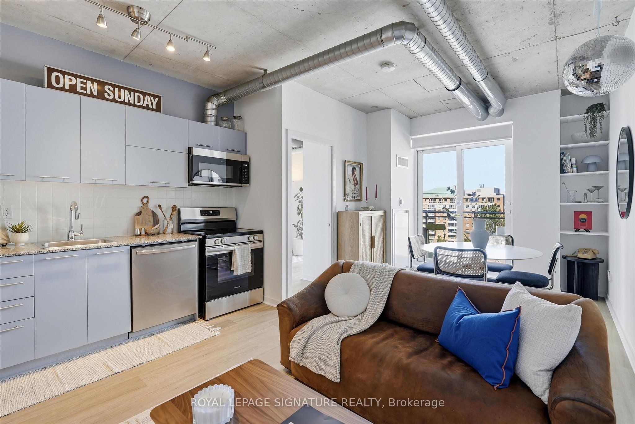170 Sudbury Street 807, Toronto, ON M6J 0A1
