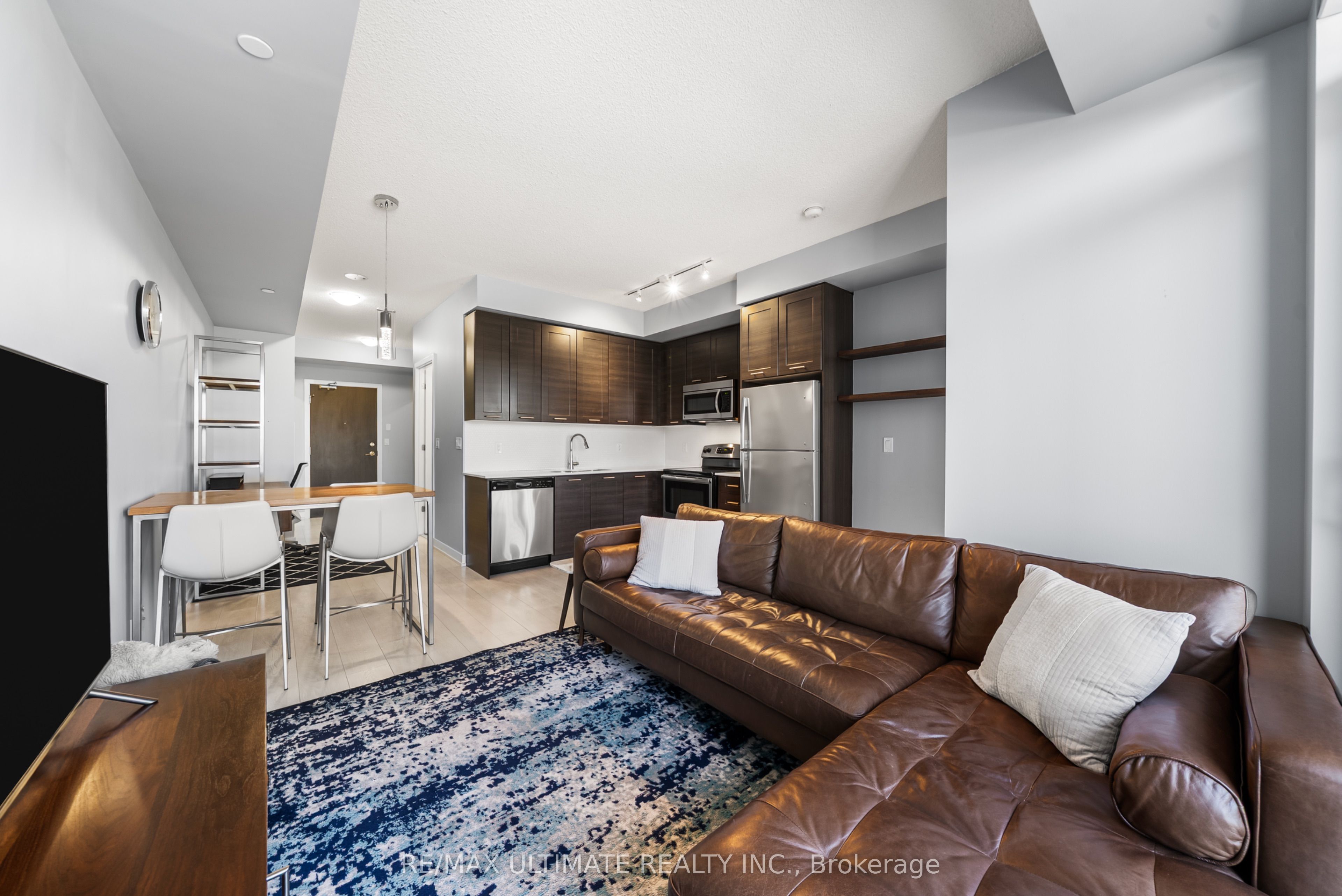 50 Bruyeres Mews 1001, Toronto, ON M5V 0A7 photo 2