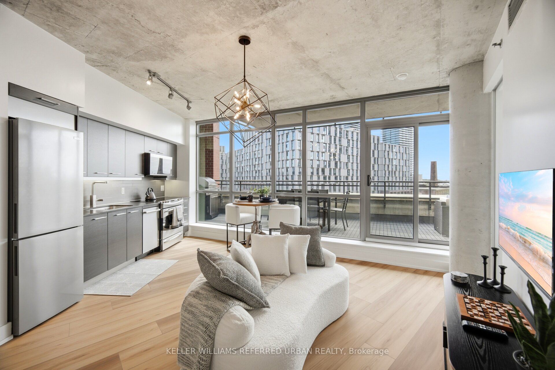 90 Trinity Street 607, Toronto, ON M5A 0E4 photo 2