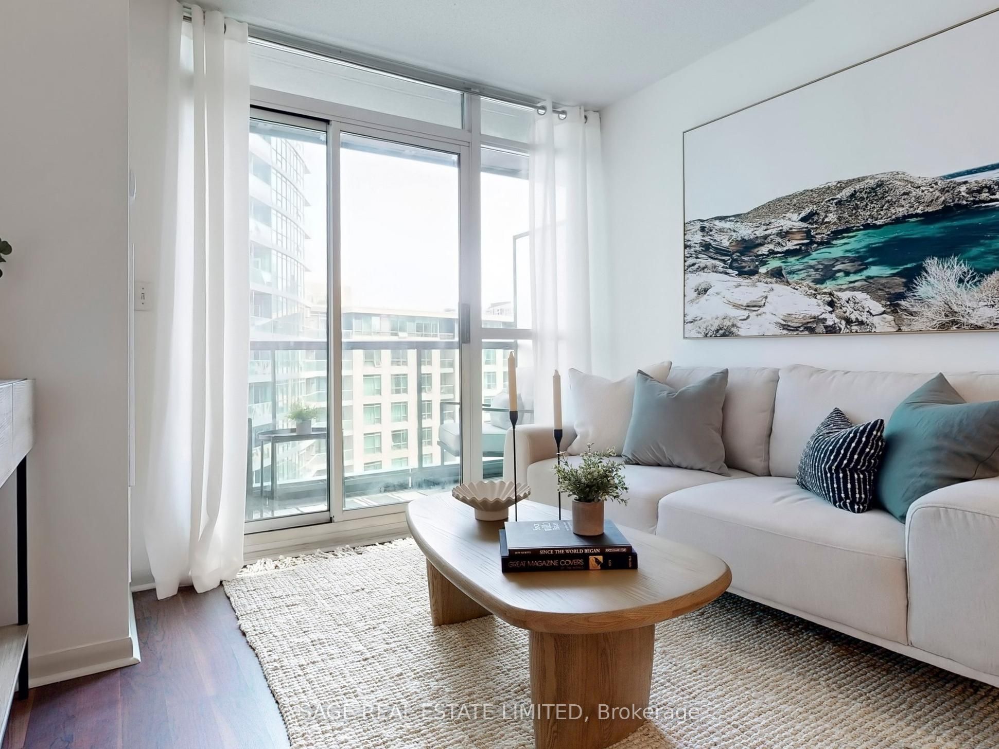 219 Fort York Boulevard 616, Toronto, ON M5V 1B1 photo 2