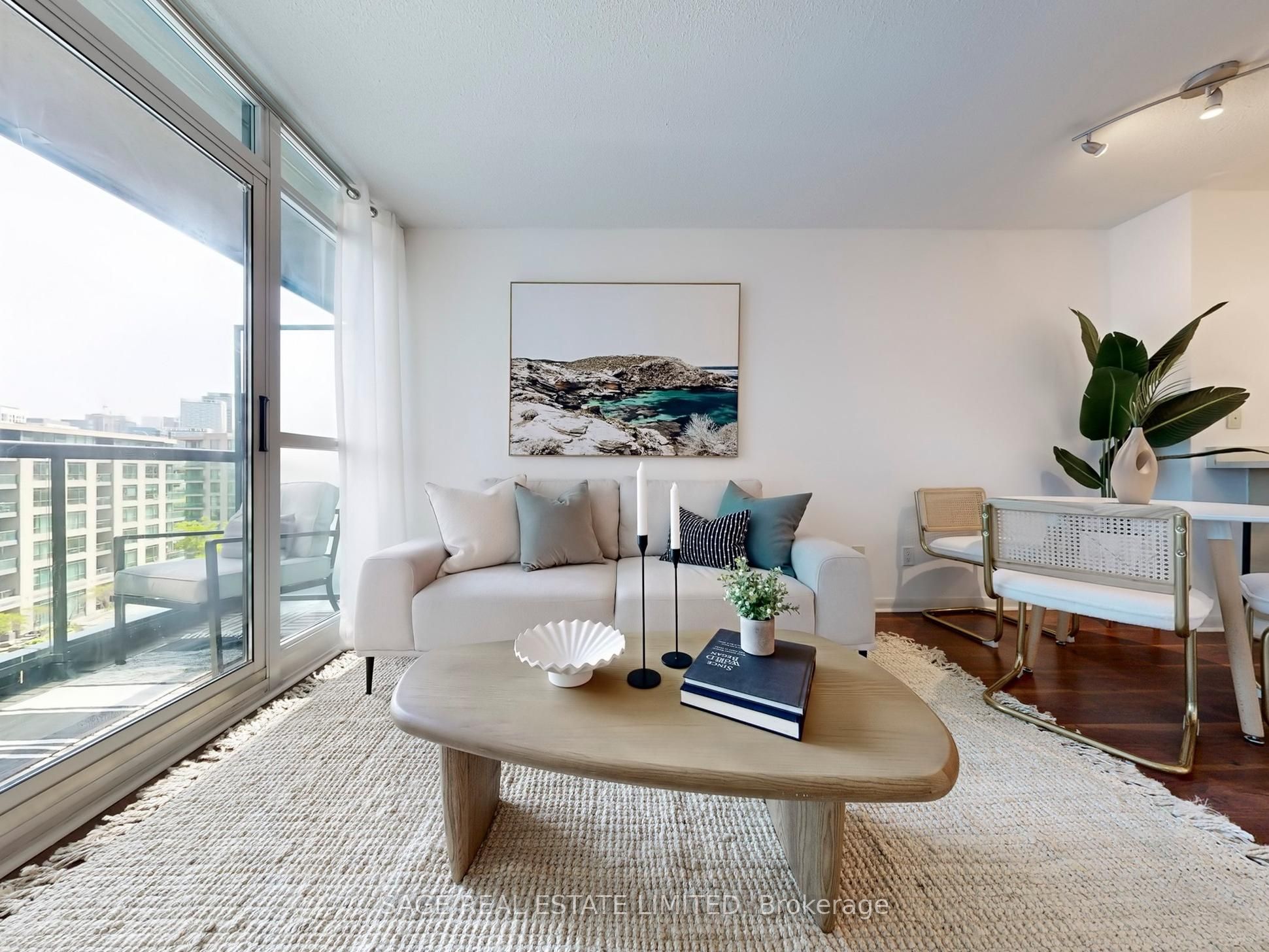 219 Fort York Boulevard 616, Toronto, ON M5V 1B1 photo 3