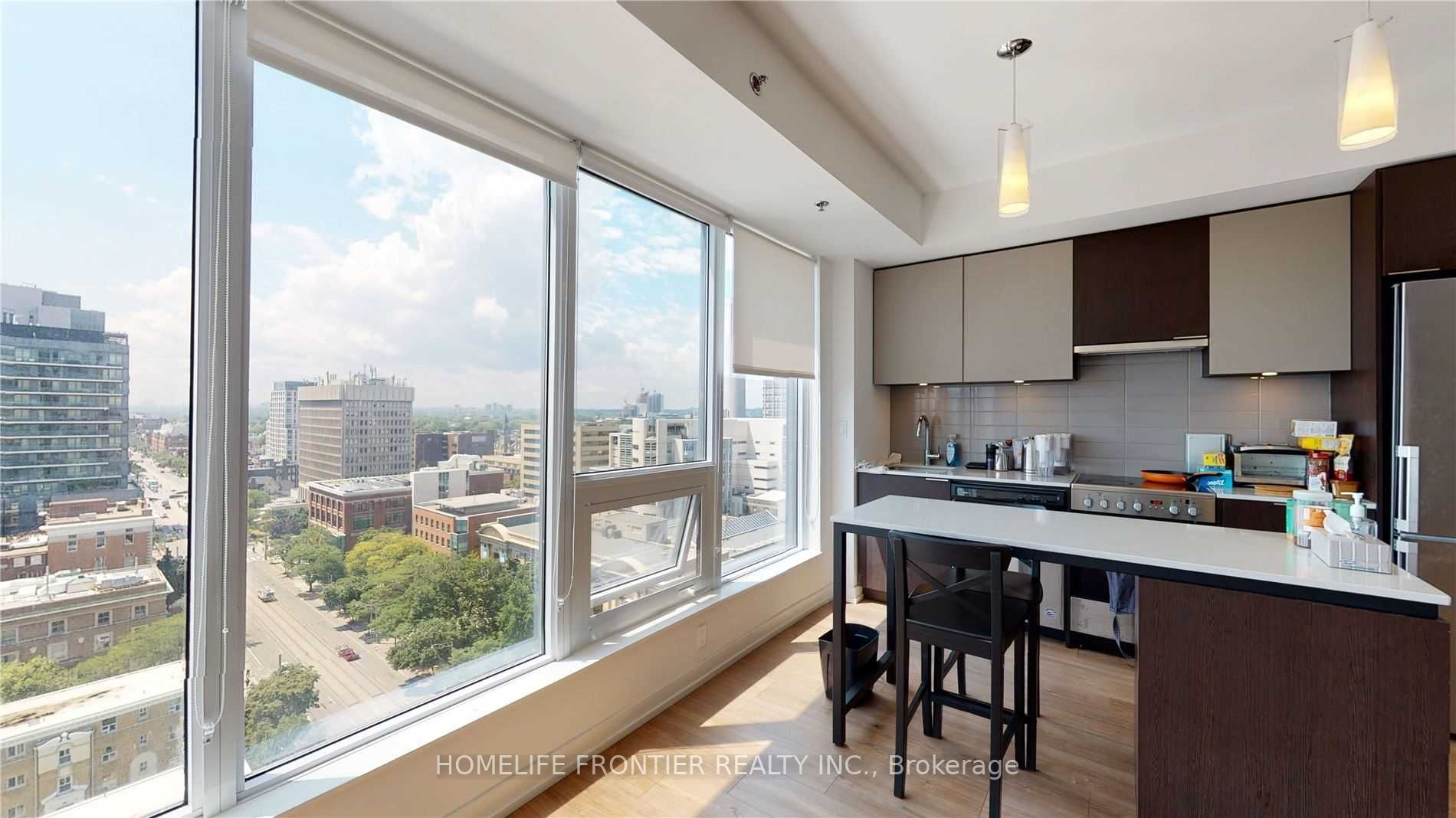 203 College Street 1403, Toronto, ON M5T 1P9 photo 3