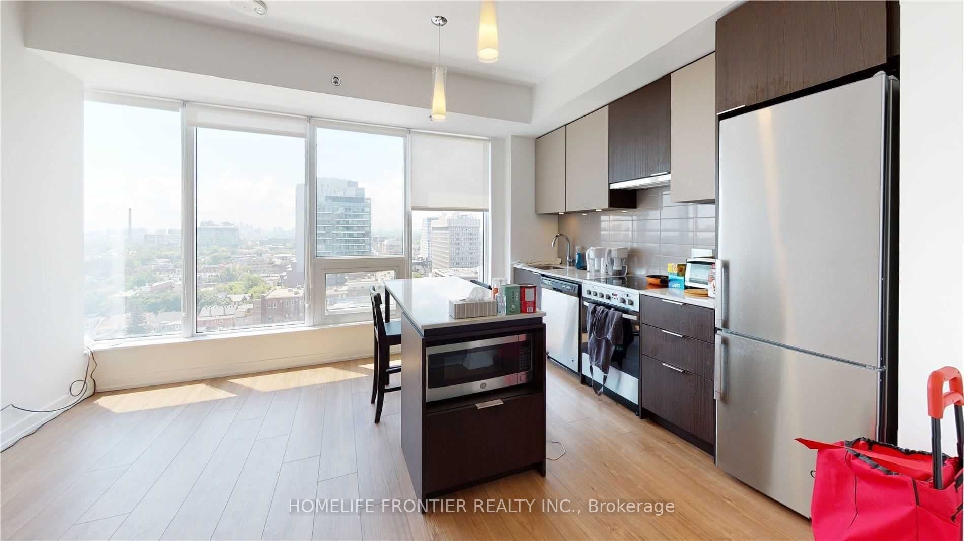 203 College Street 1403, Toronto, ON M5T 1P9 photo 5