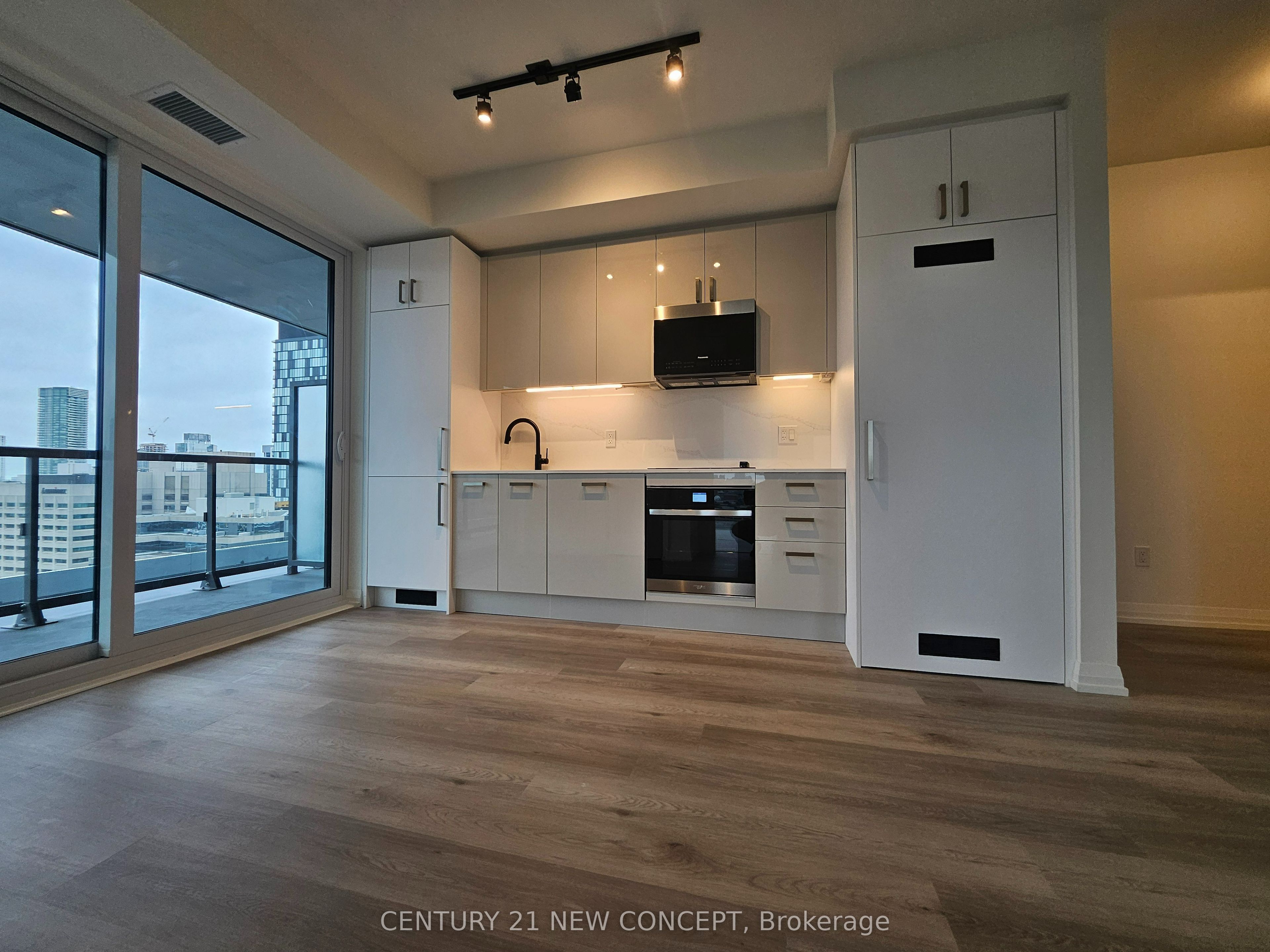 280 Dundas Street W 1603, Toronto, ON M5T 0E3