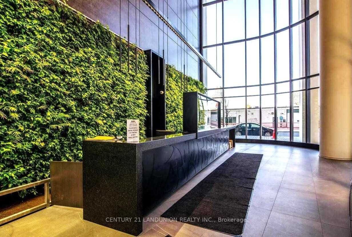 12 Bonnycastle Street 714, Toronto, ON M5A 3Y4 photo 2