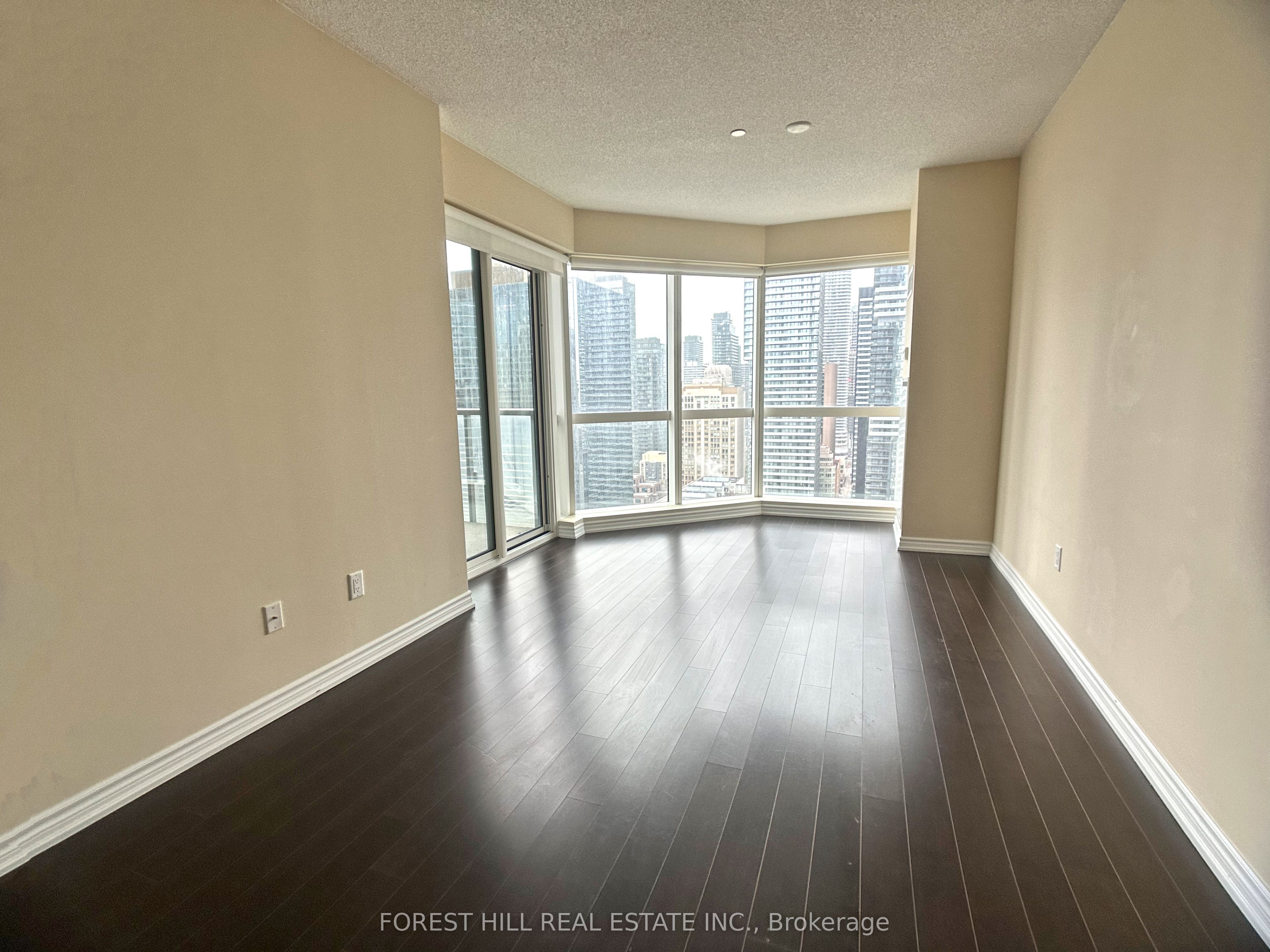 386 Yonge Street 3416, Toronto, ON M5B 0A5 photo 2