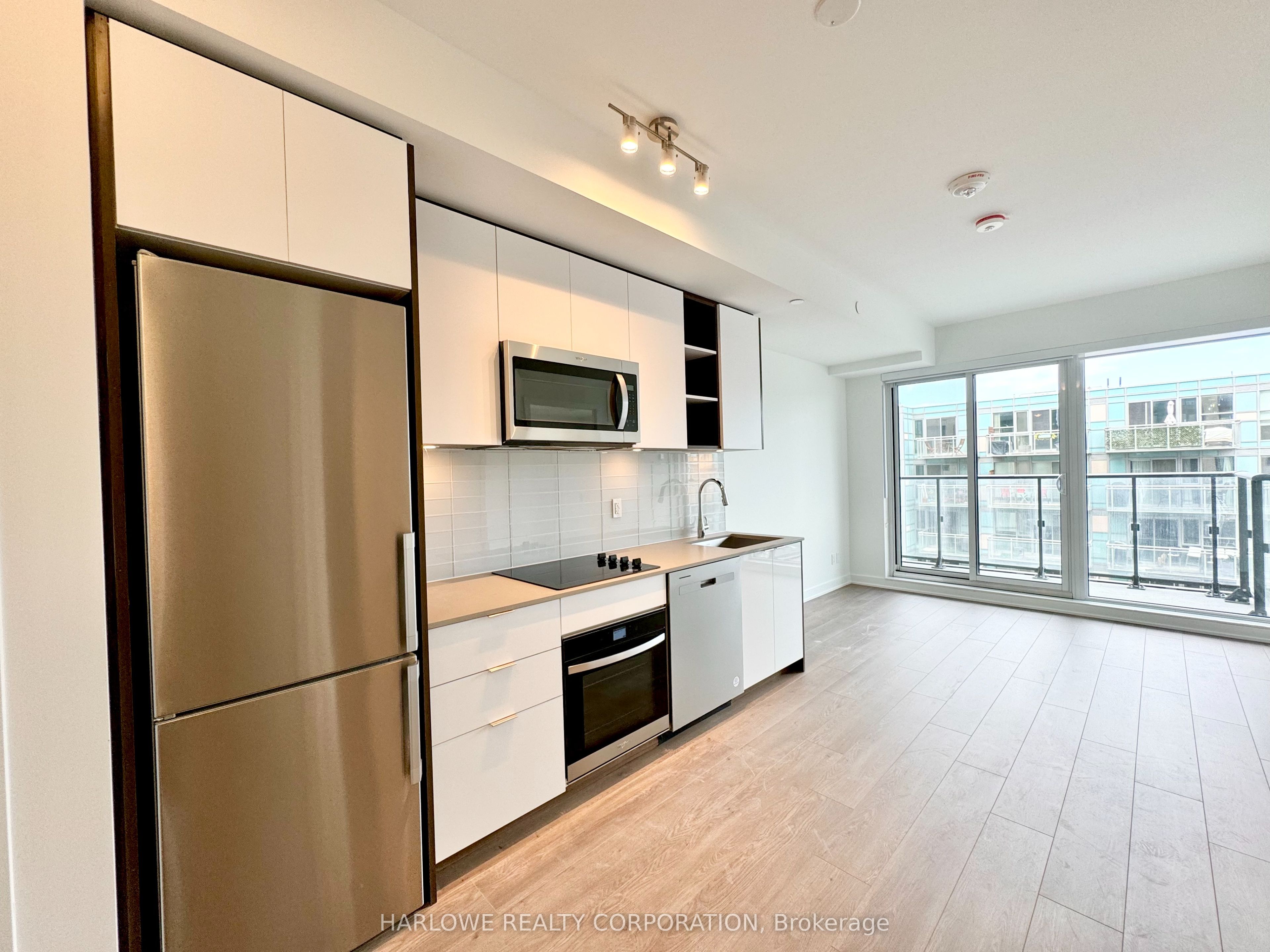 543 Richmond Street W 1011, Toronto, ON M5V 0W9