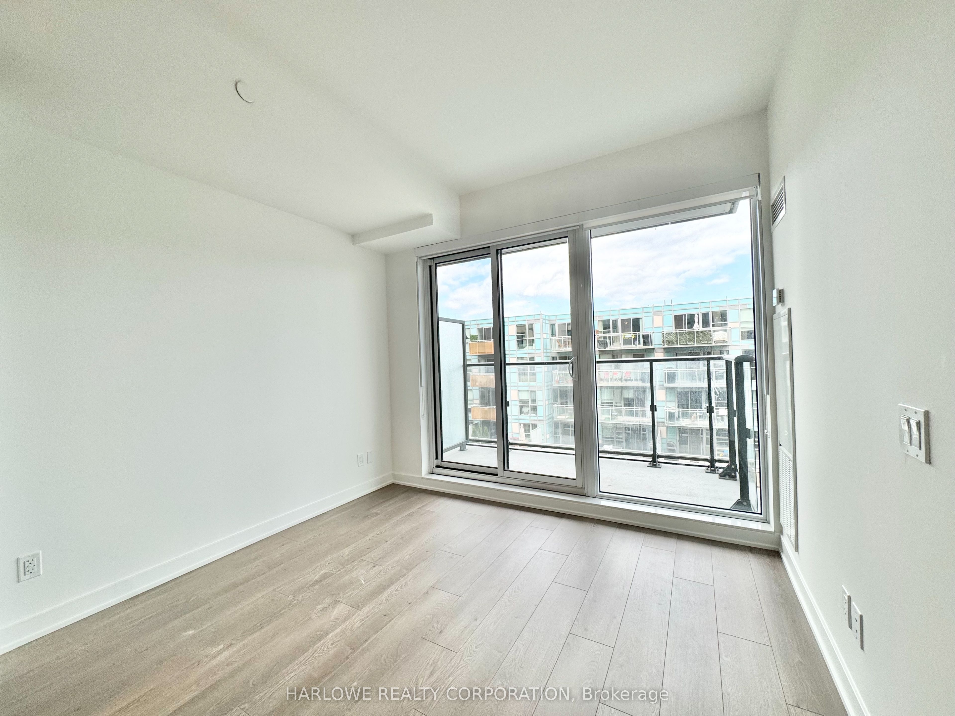 543 Richmond Street W 1011, Toronto, ON M5V 0W9 photo 3