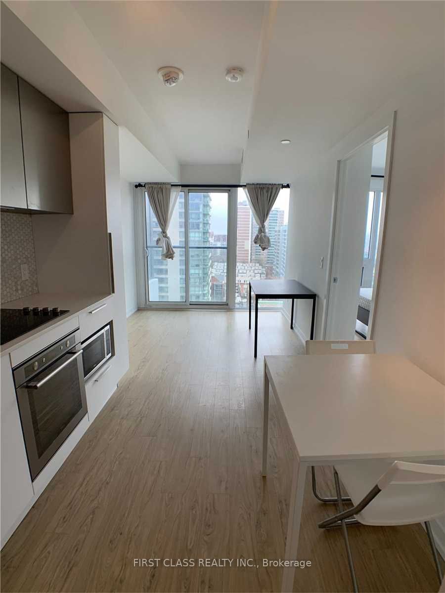 85 Wood Street 1515, Toronto, ON M4Y 0E8 photo 4