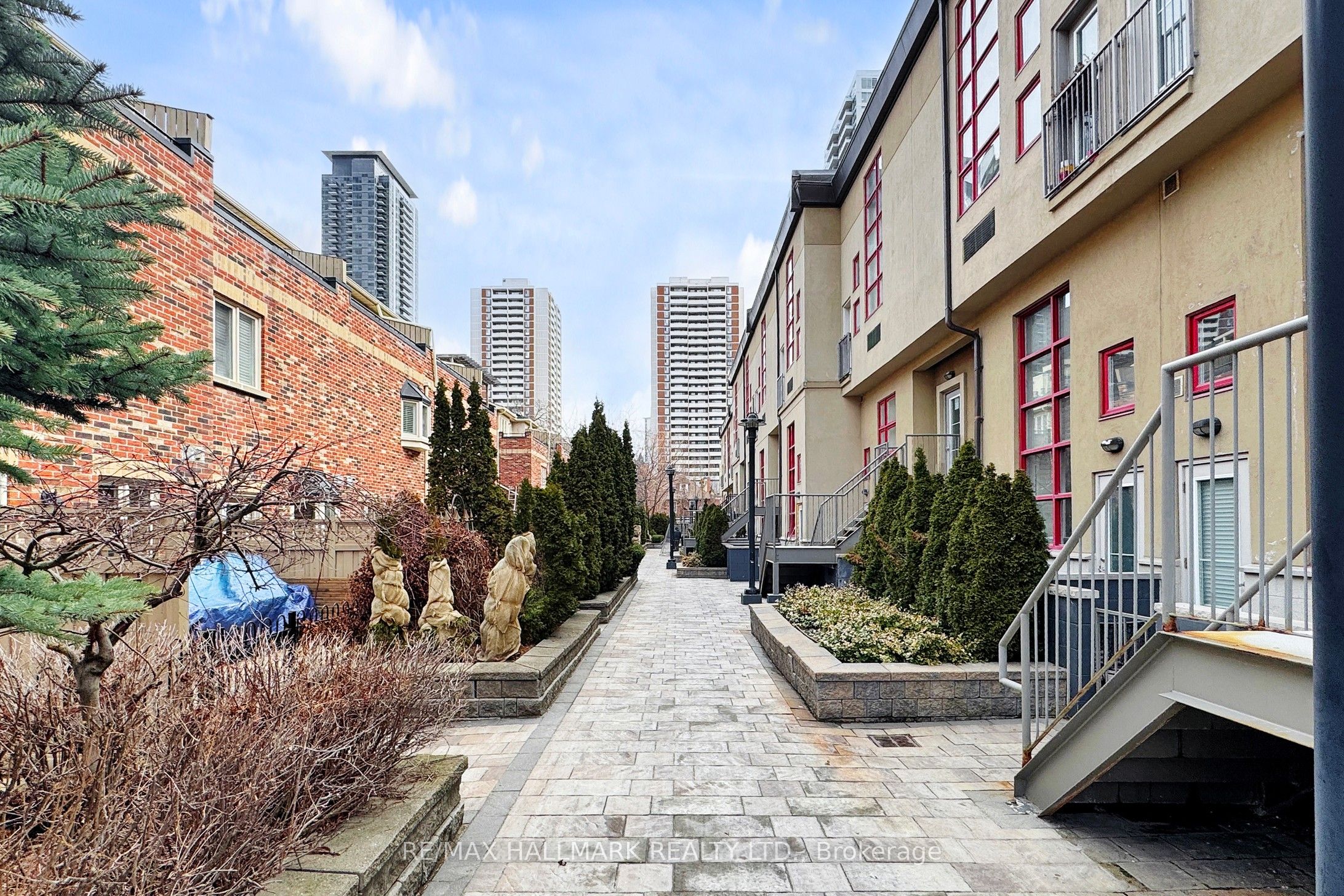 21 Earl Street 314, Toronto, ON M4Y 3C8 photo 5