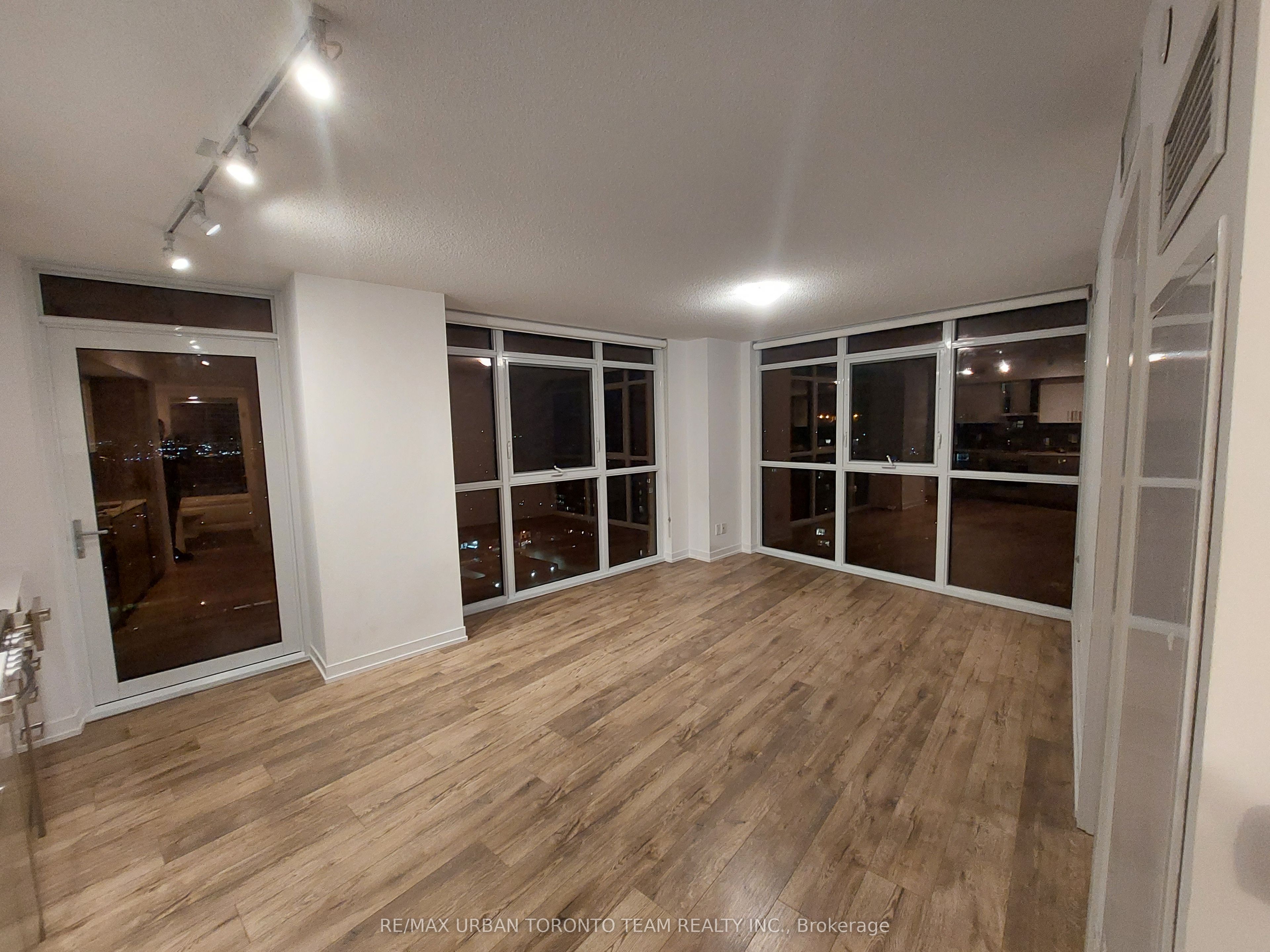 125 Redpath Avenue 2010, Toronto, ON M4S 0B5 photo 4