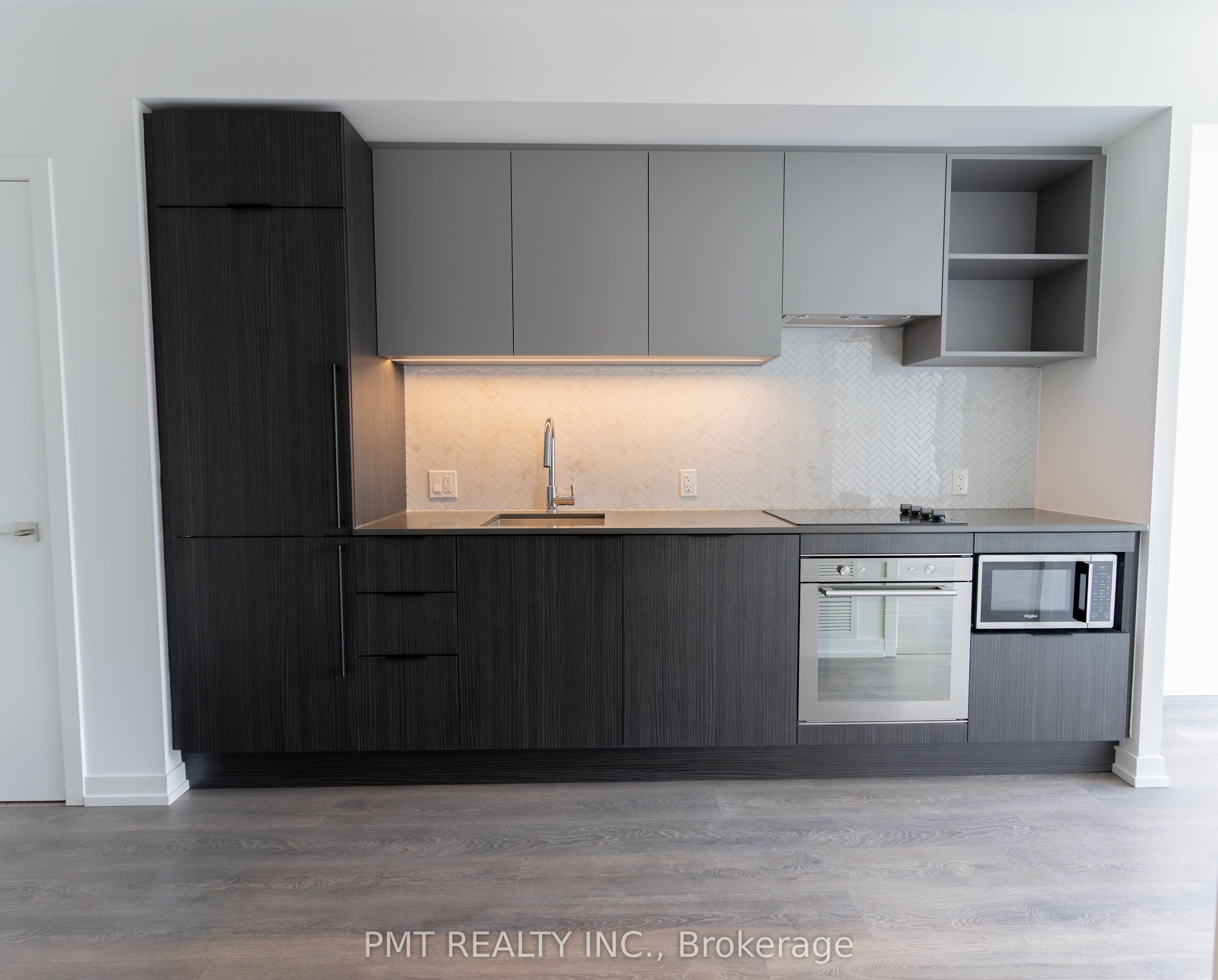 82 Dalhousie Street 806, Toronto, ON M5B 0C5 photo 4