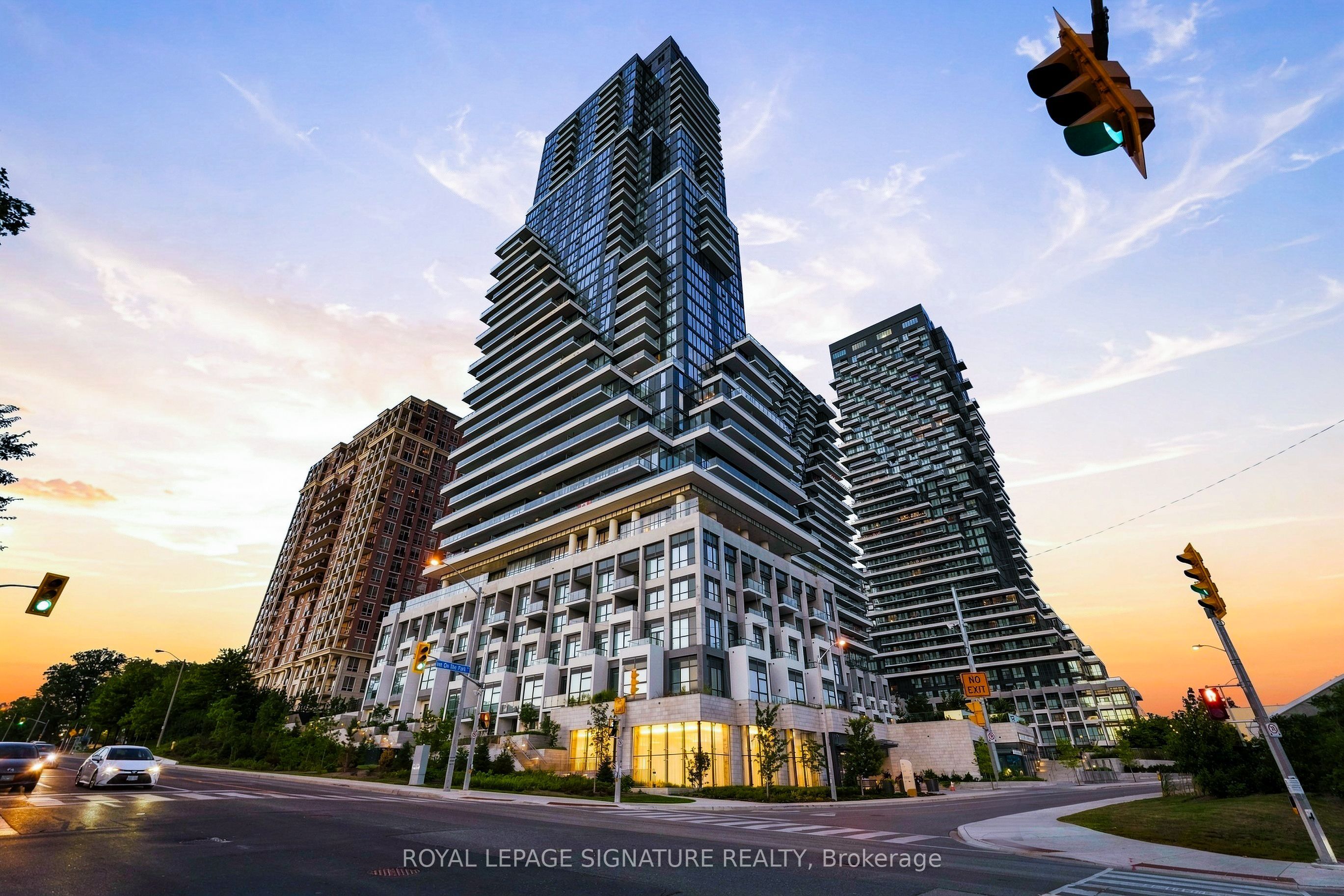 10 Inn On the Park Drive 2709, Toronto, ON M3C 0P9