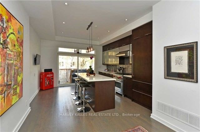128 Montgomery Avenue, Toronto, ON M4R 1E2 photo 2