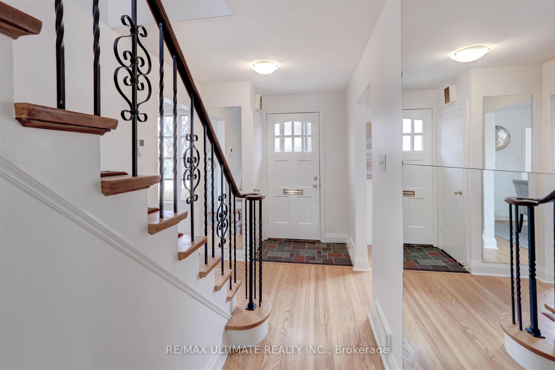 12 Tregellis Road, Toronto, ON M3H 1K2 photo 4