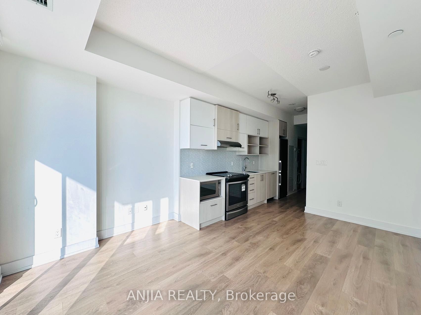 150 Fairview Mall Drive 703, Toronto, ON M2J 4T1 photo 4