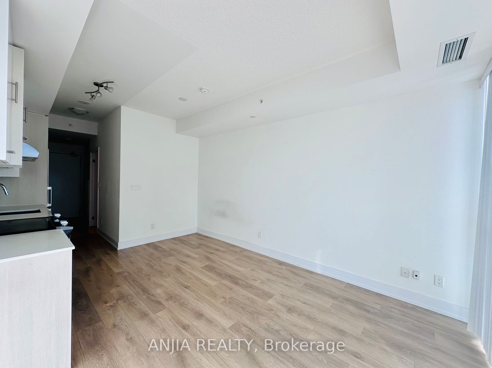150 Fairview Mall Drive 703, Toronto, ON M2J 4T1 photo 5