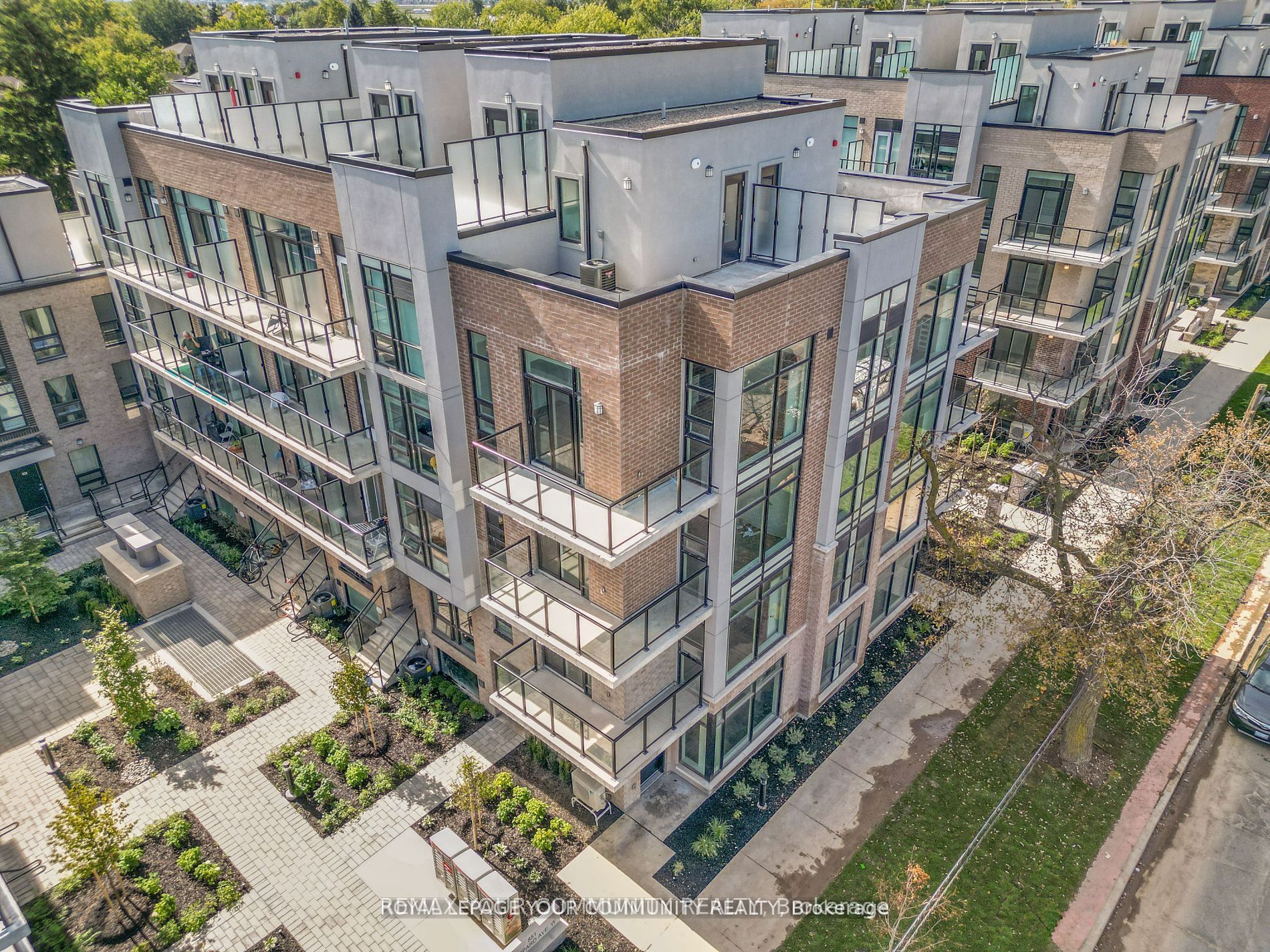 11-851 Sheppard Avenue 3rd, Toronto, ON M3H 0G2 photo 5