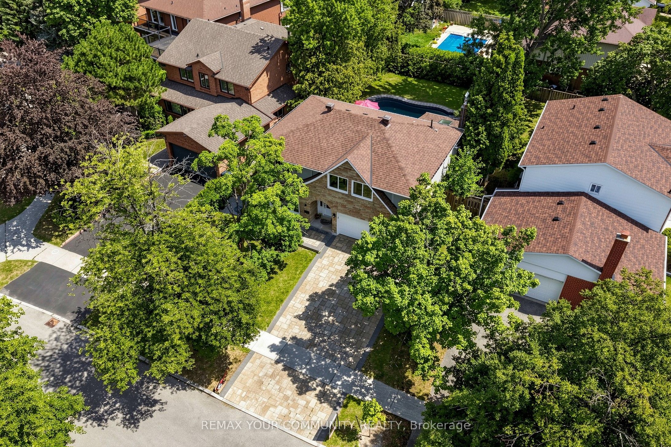 3 Cobblestone Drive, Toronto, ON M2J 2X6