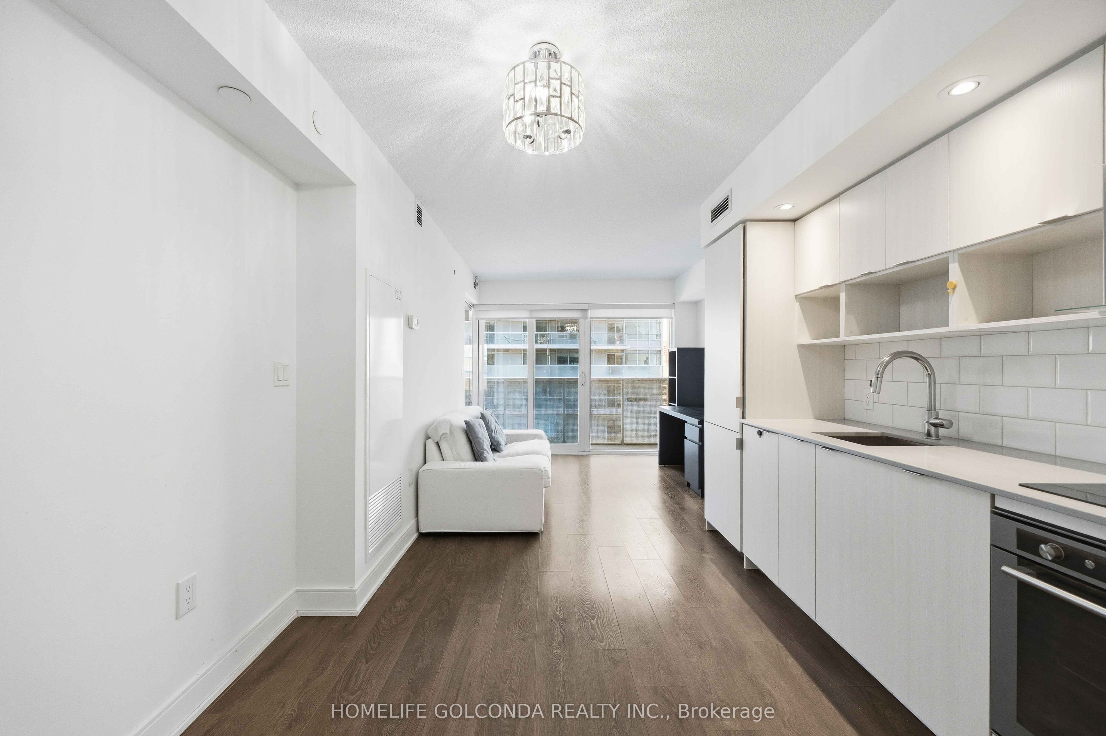 89 McGill Street 703, Toronto, ON M5B 0B1 photo 3