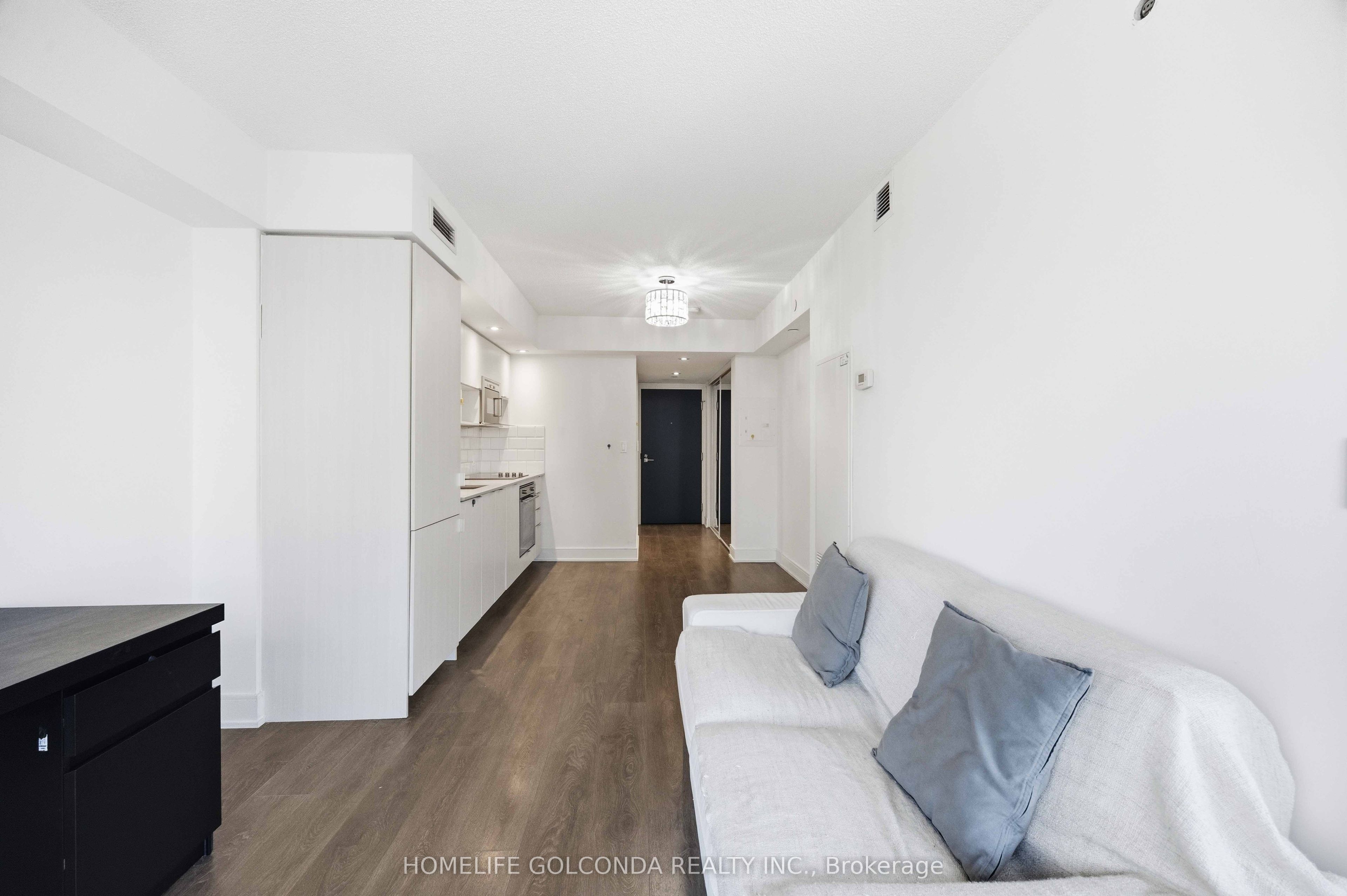 89 McGill Street 703, Toronto, ON M5B 0B1 photo 4