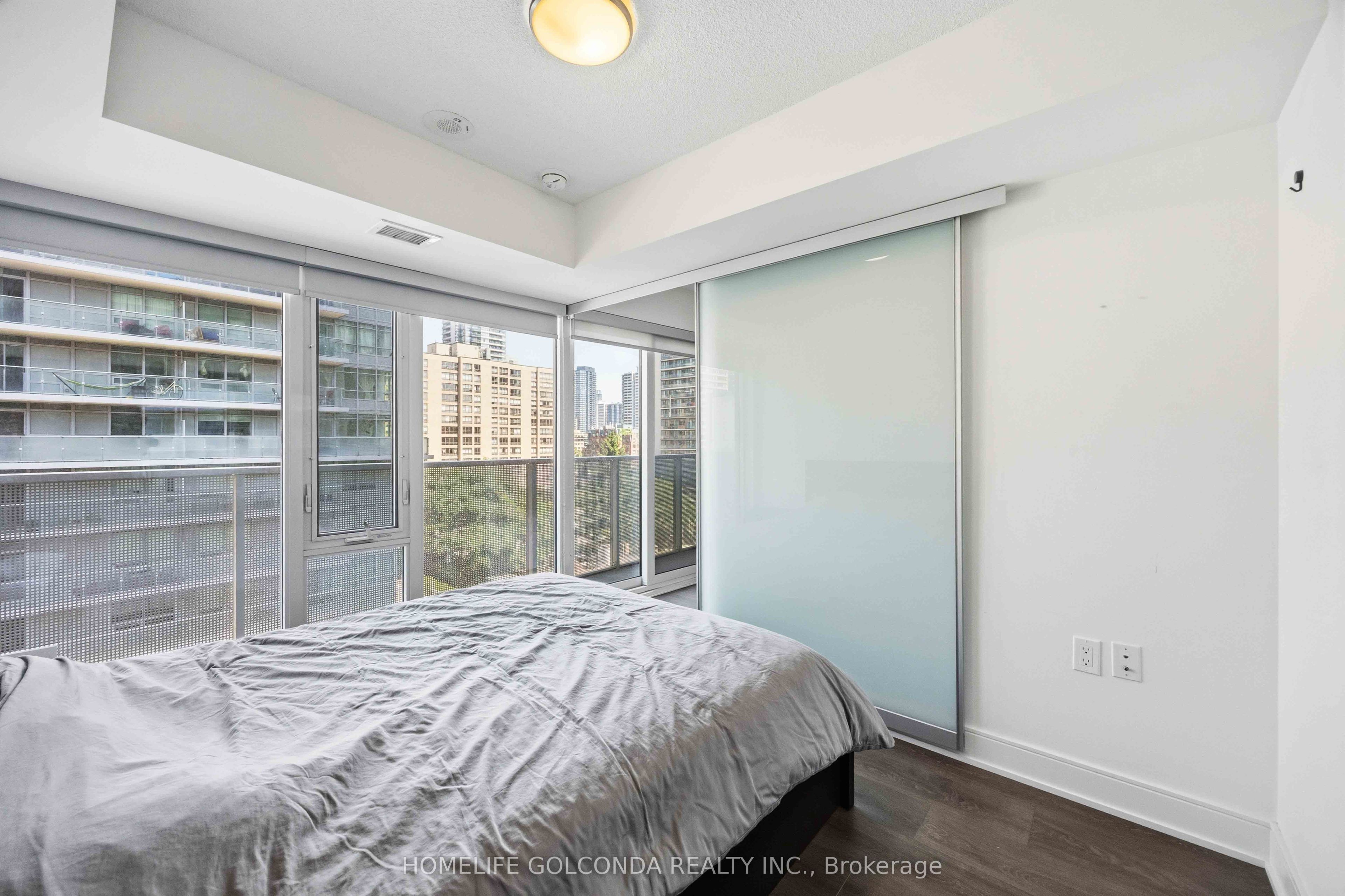 89 McGill Street 703, Toronto, ON M5B 0B1 photo 5