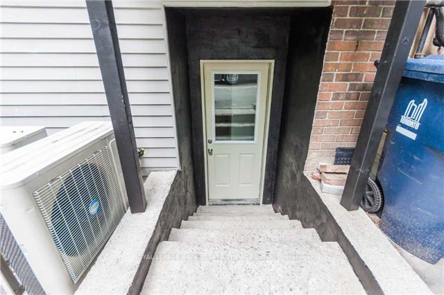 55 Hillsdale Avenue E 2, Toronto, ON M4S 1T4 photo 2