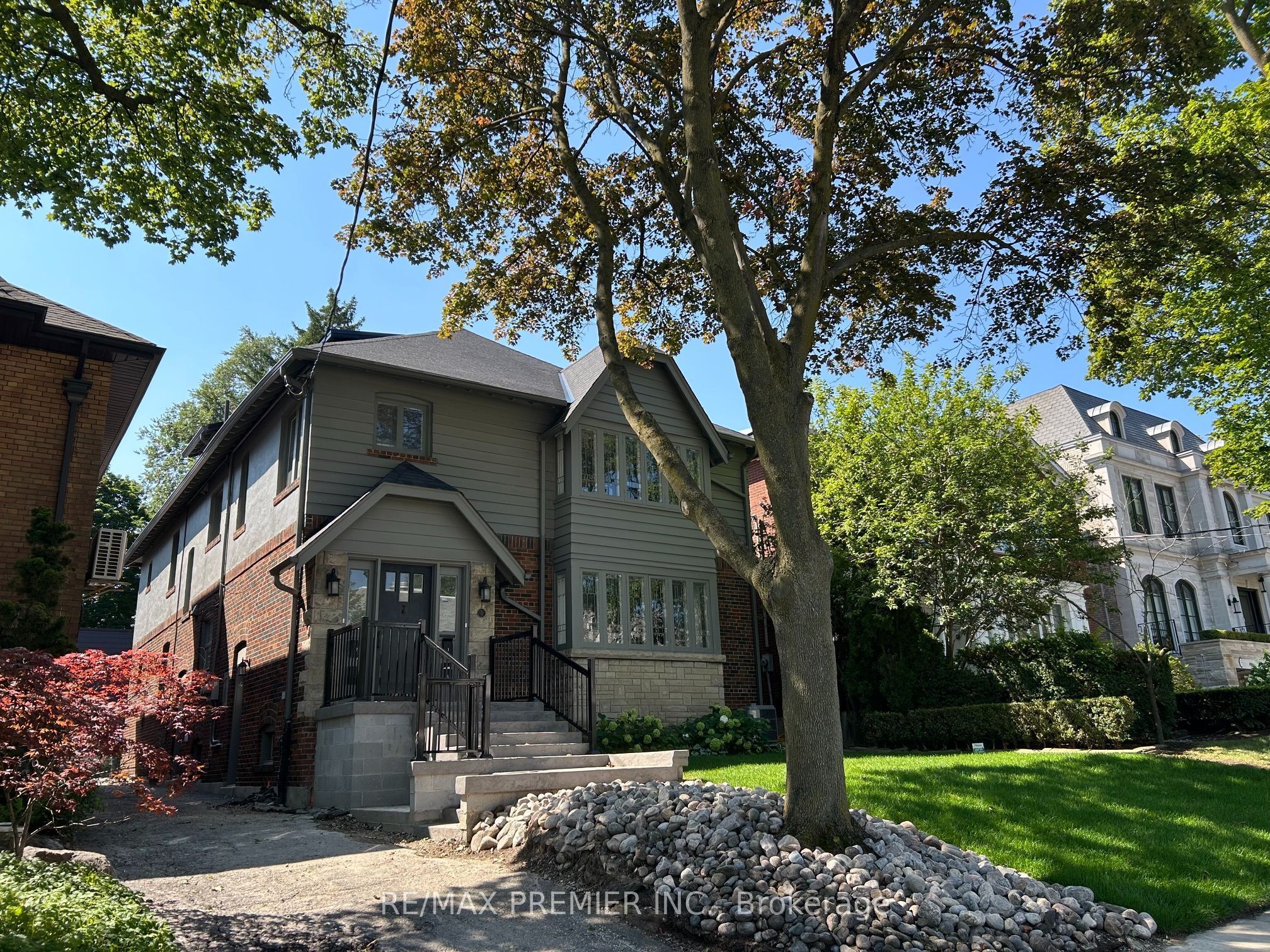 5 Killarney Road 3rd Floor, Toronto, ON M5P 1L7 photo 3