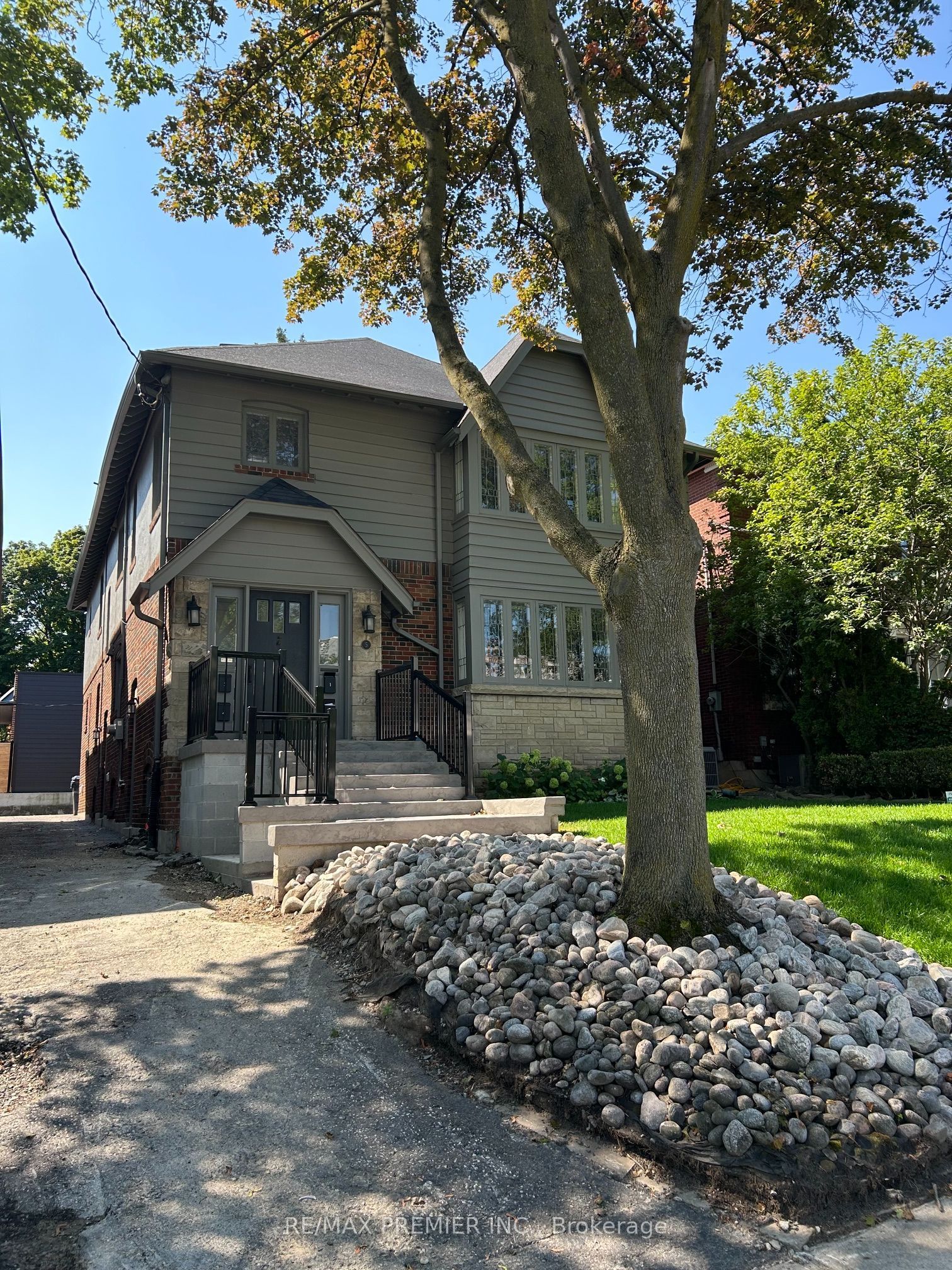 5 Killarney Road 3rd Floor, Toronto, ON M5P 1L7 photo 4