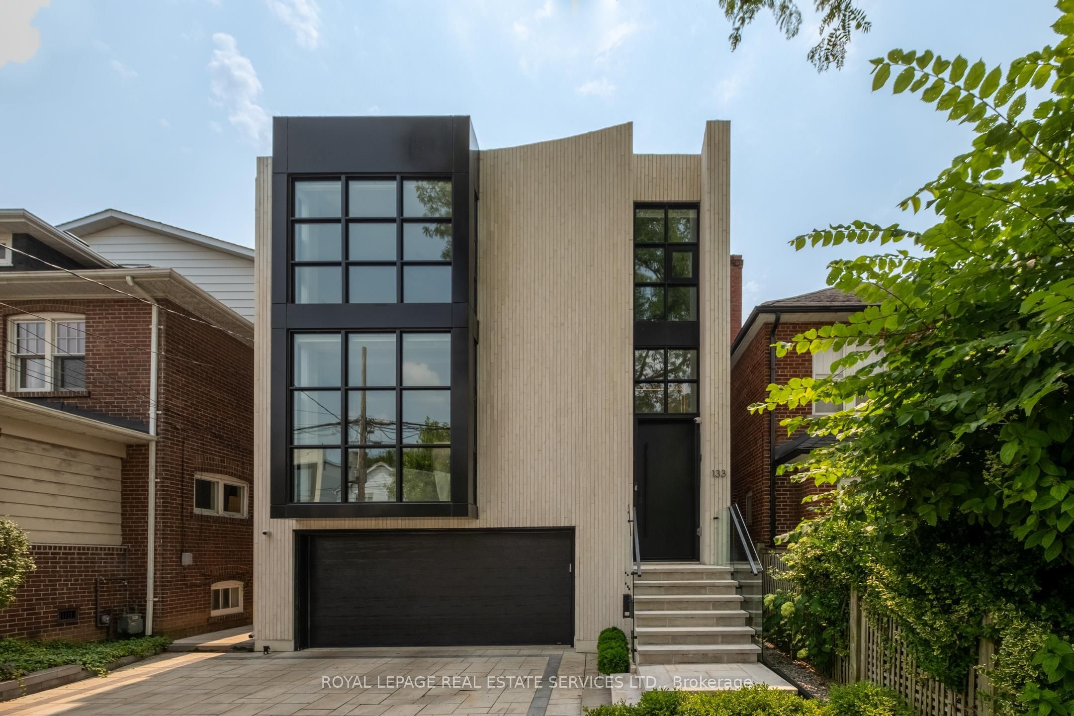 133 Deloraine Avenue, Toronto, ON M5M 2B1