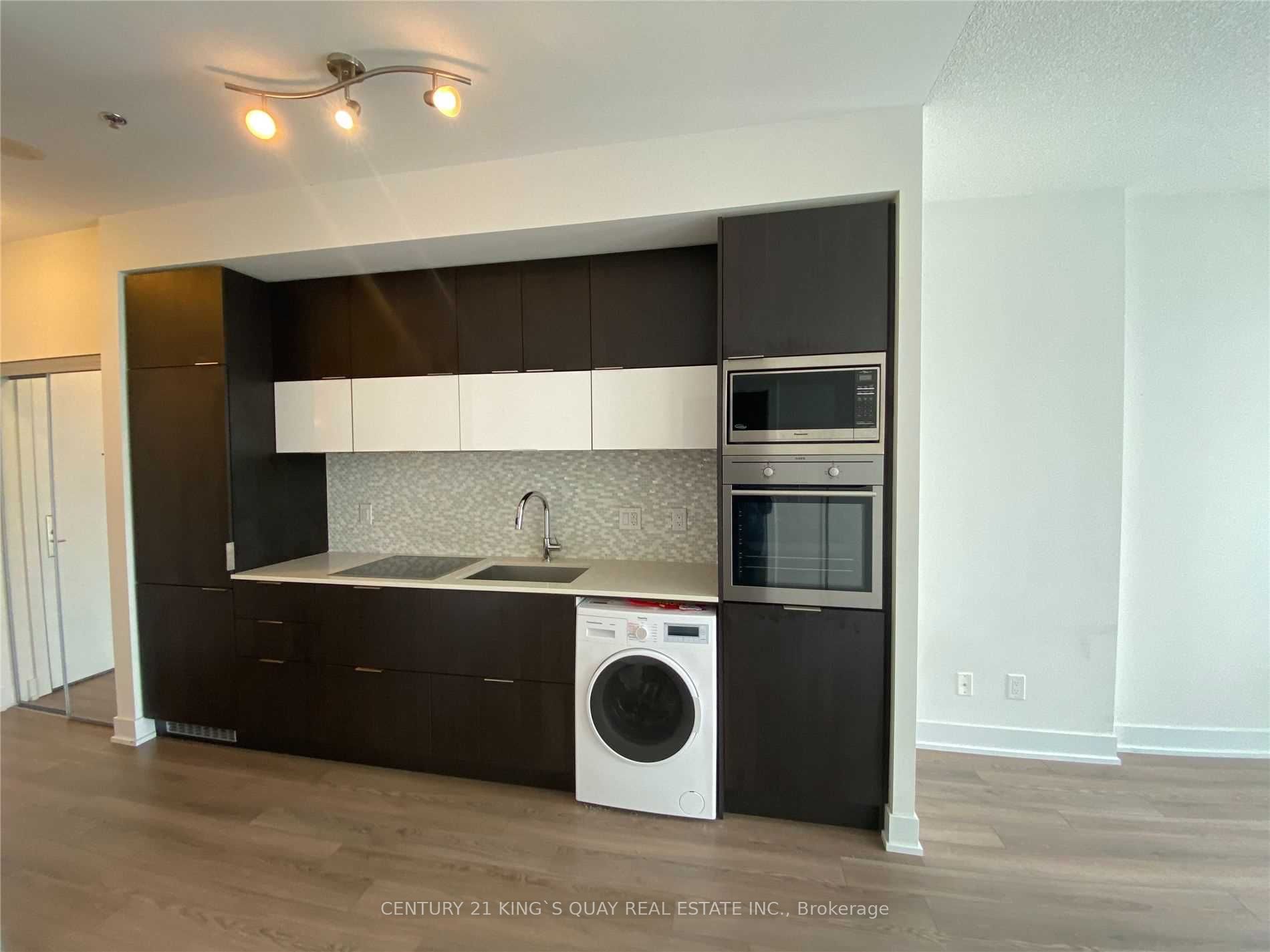 318 Richmond Street W 1002, Toronto, ON M5V 0B4 photo 4