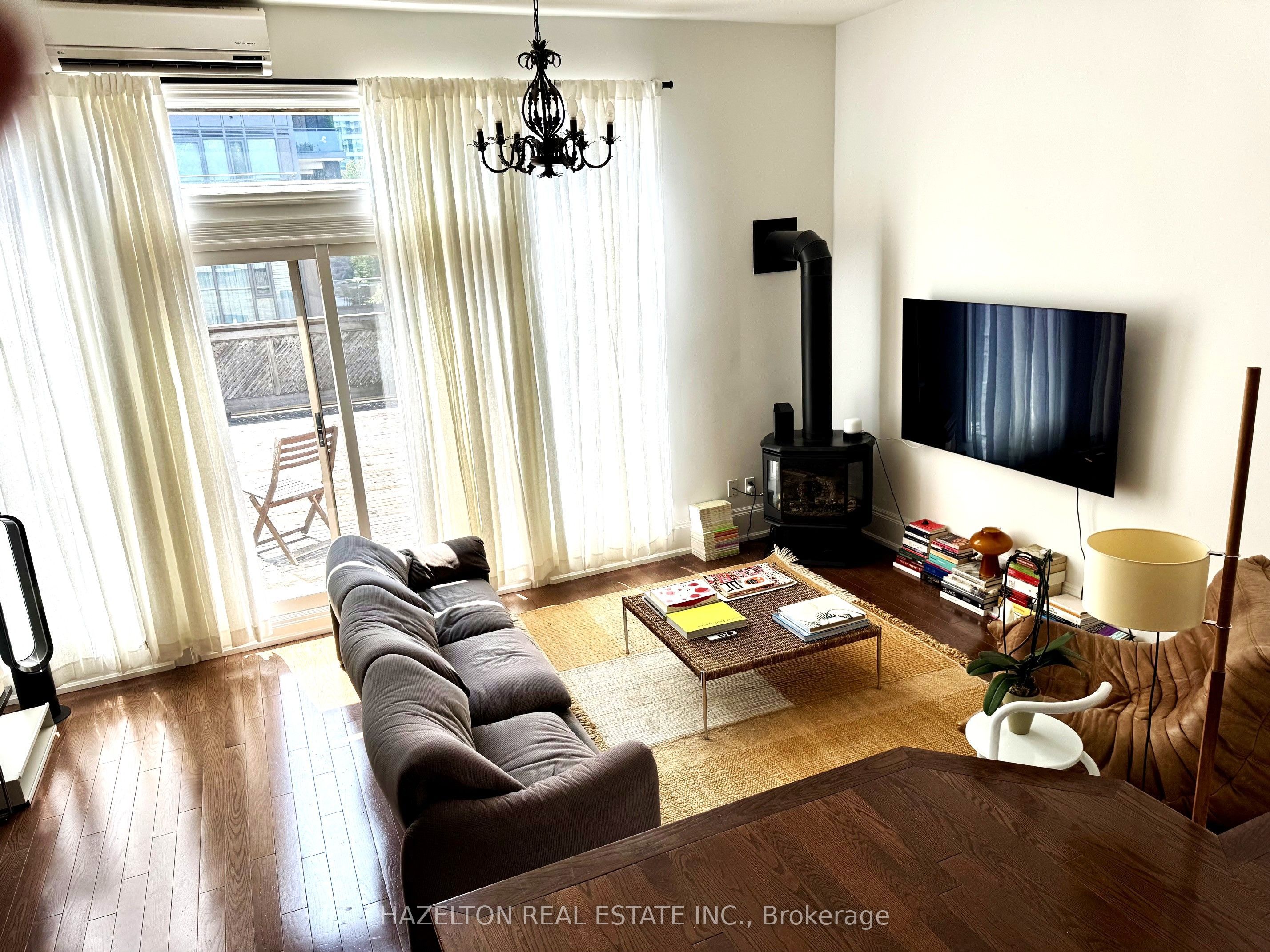 19 Lowther Avenue 3, Toronto, ON M5R 1C5 photo 3