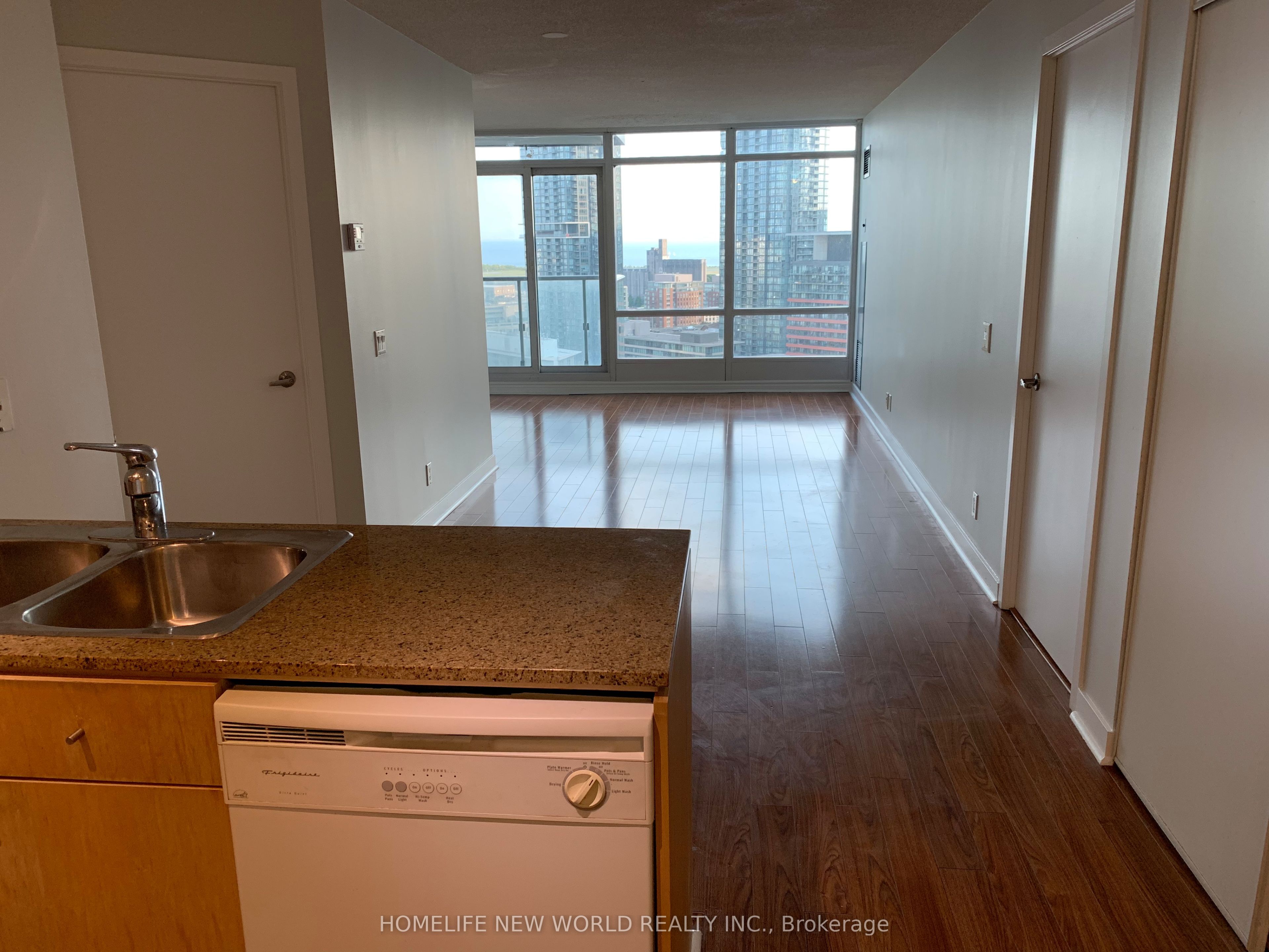 361 Front Street 2607, Toronto, ON M5V 3R5 photo 3