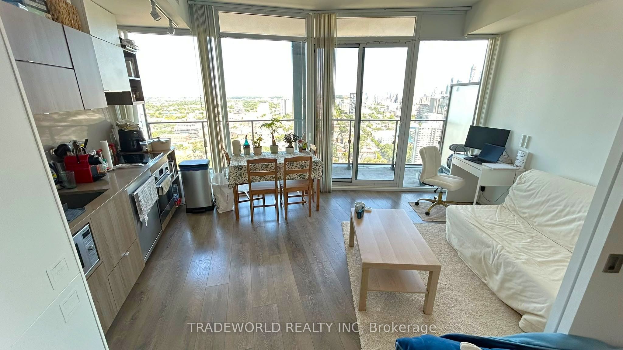 125 Peter Street 3305, Toronto, ON M5V 0M2 photo 2