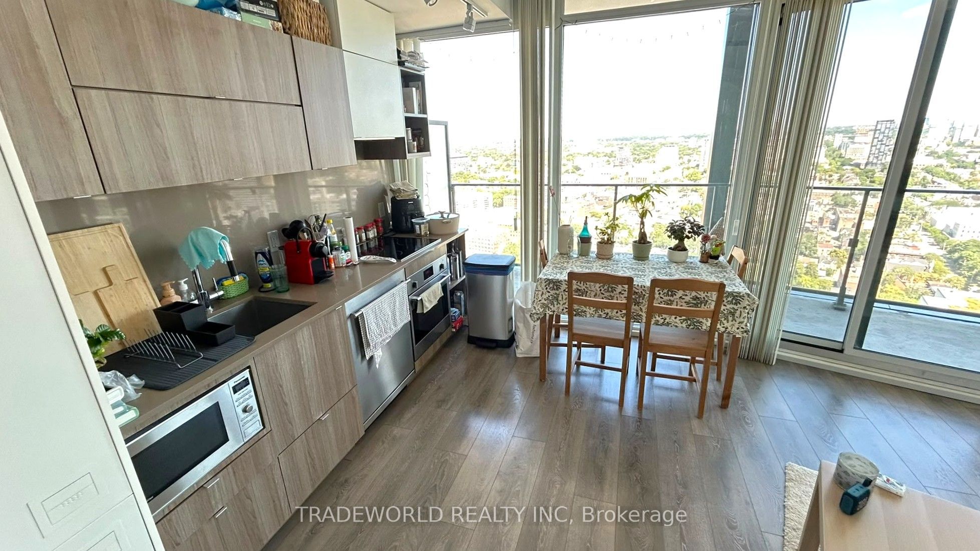125 Peter Street 3305, Toronto, ON M5V 0M2 photo 3