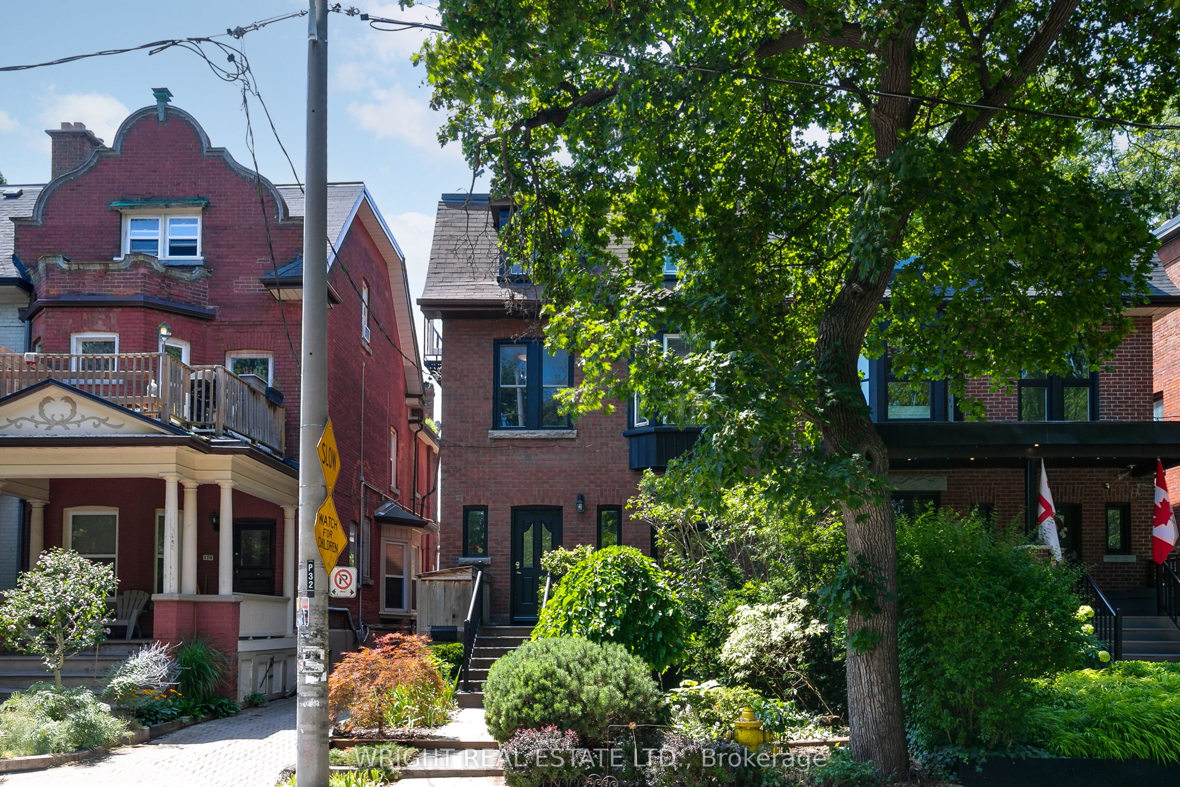 112 Albany Avenue, Toronto, ON M5R 3C4 photo 2