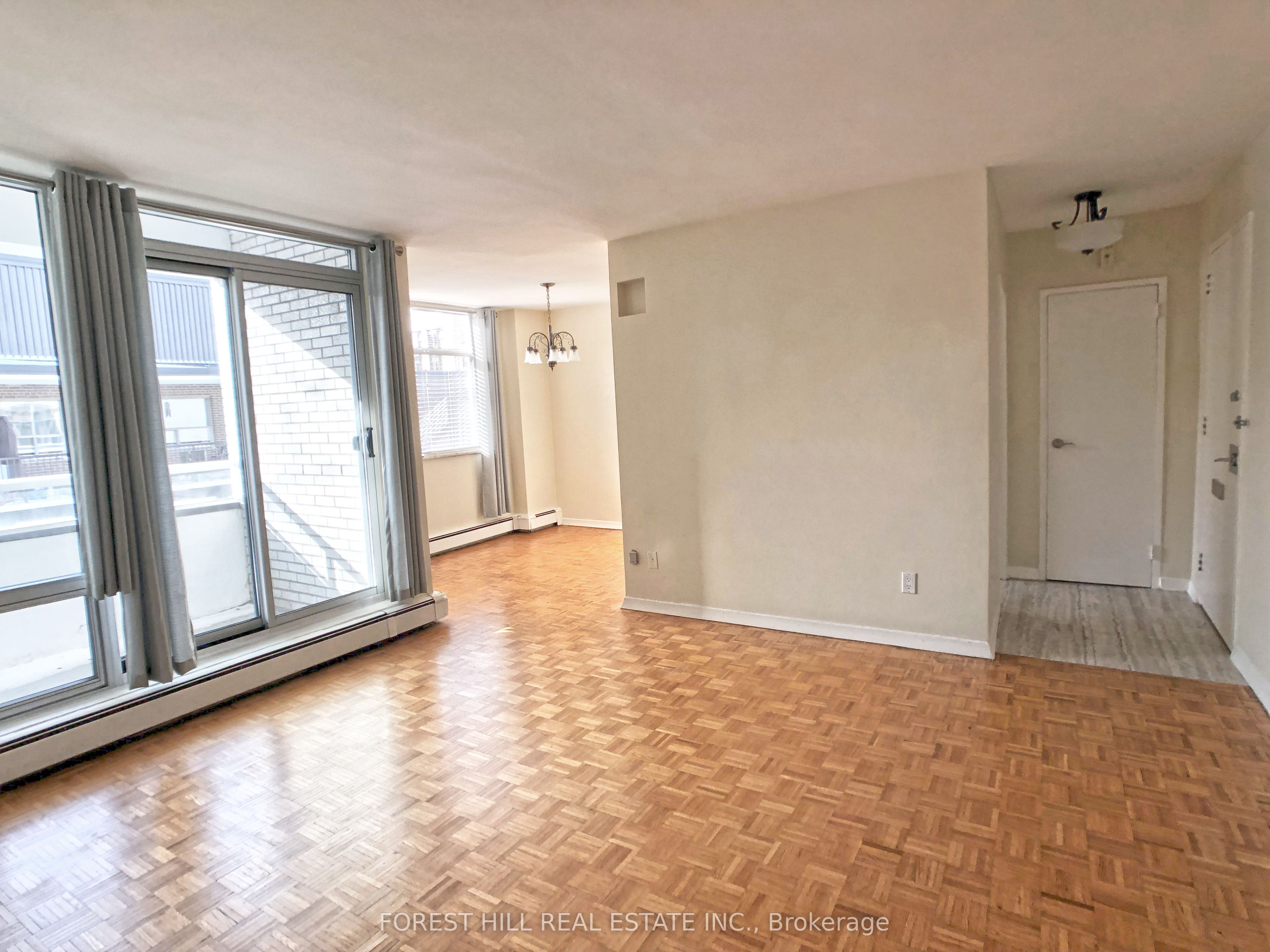 335 Lonsdale Road 502, Toronto, ON M5P 1R4 photo 5
