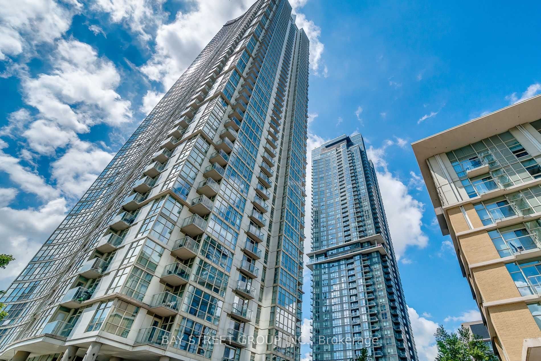 35 Mariner Terrace 3703, Toronto, ON M5V 3V9 photo 2