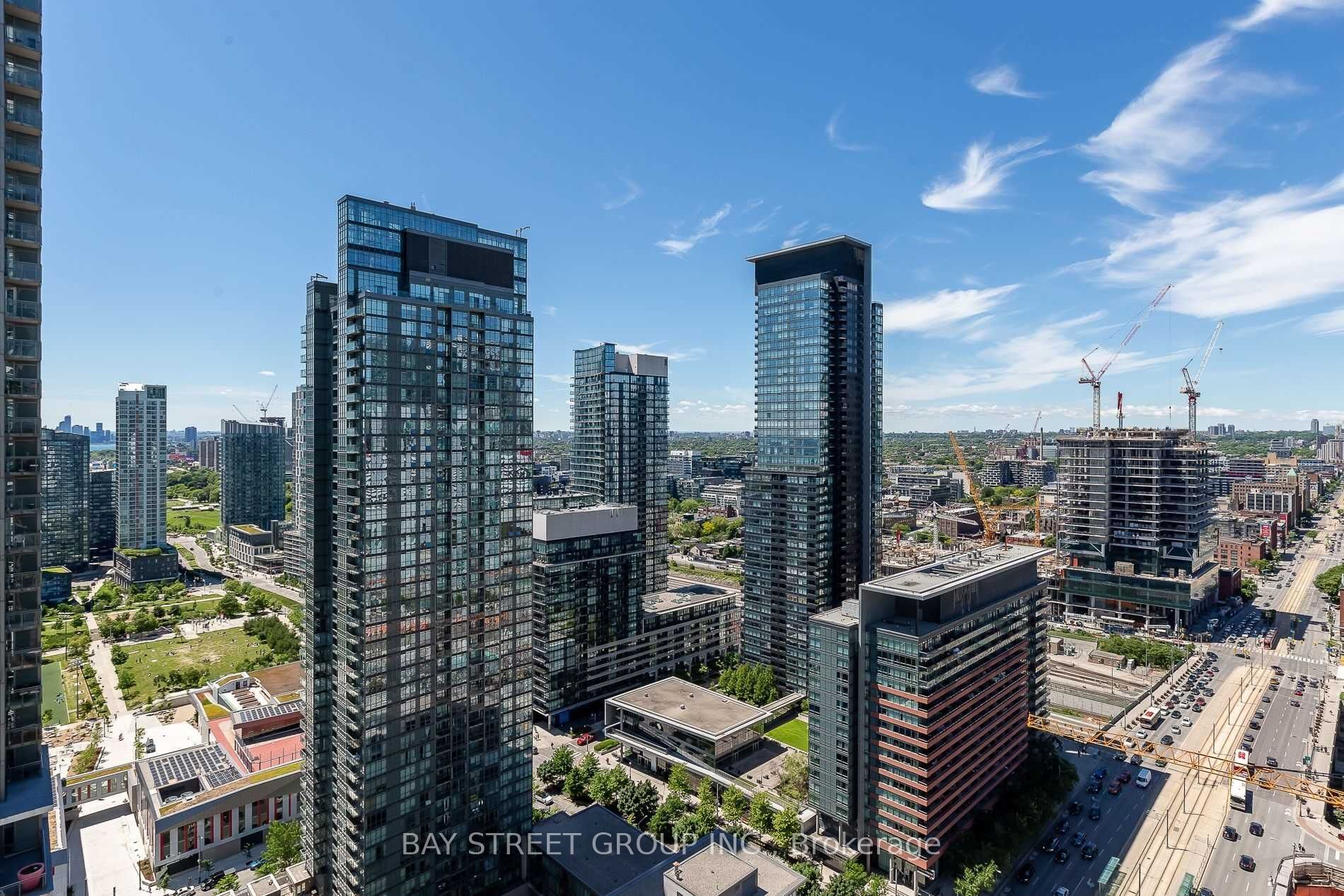 35 Mariner Terrace 3703, Toronto, ON M5V 3V9 photo 5