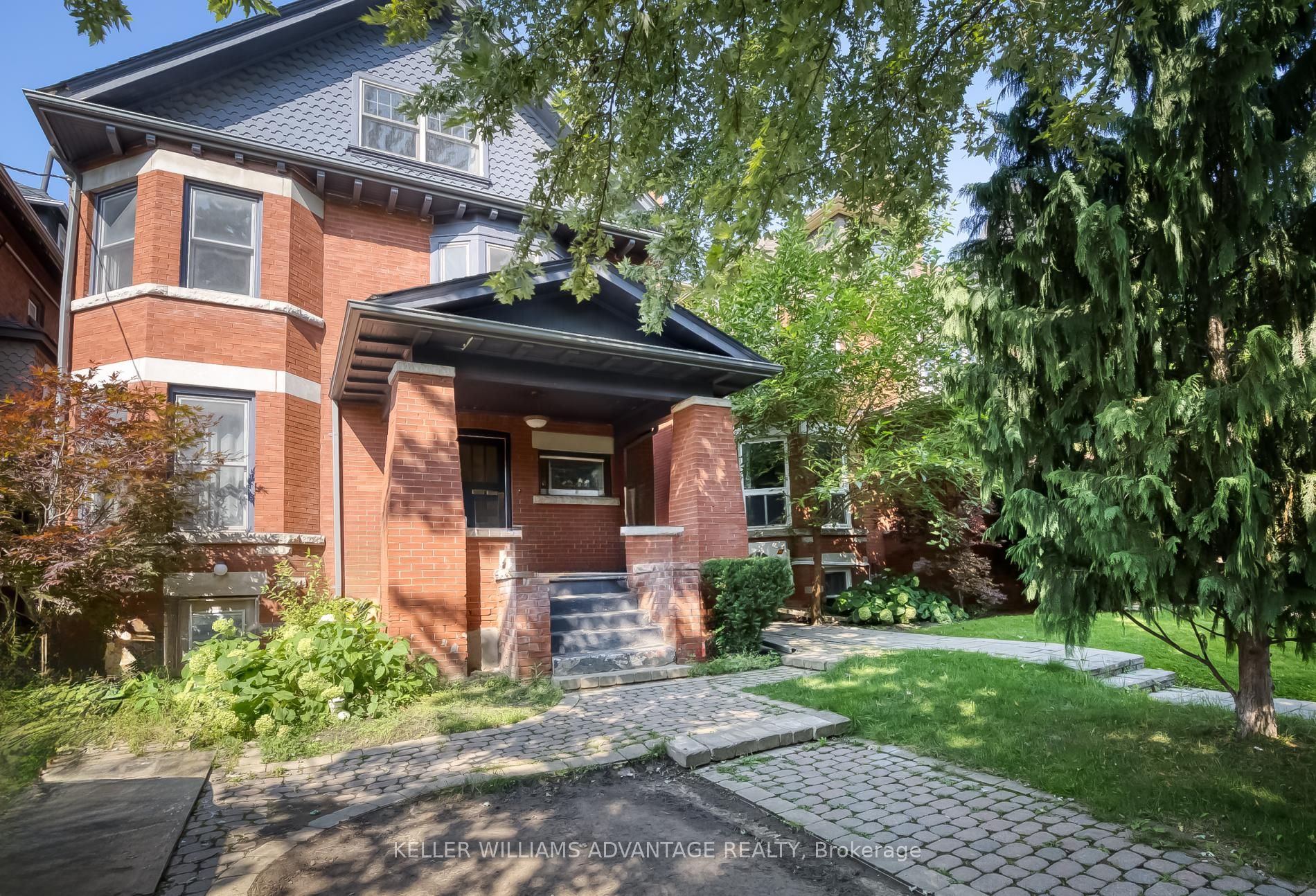 146 Madison Avenue Lower, Toronto, ON M5R 2S5