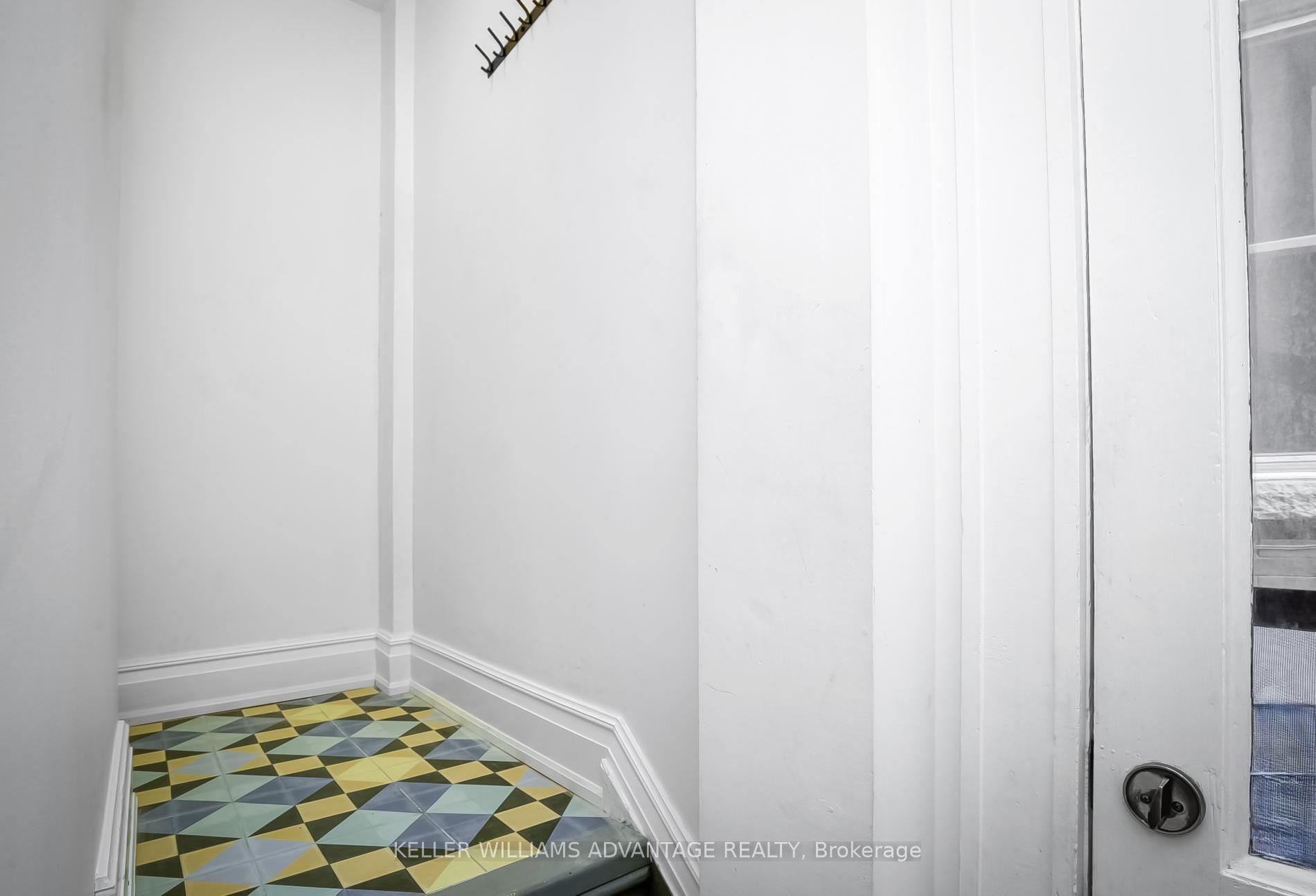 146 Madison Avenue Lower, Toronto, ON M5R 2S5 photo 4