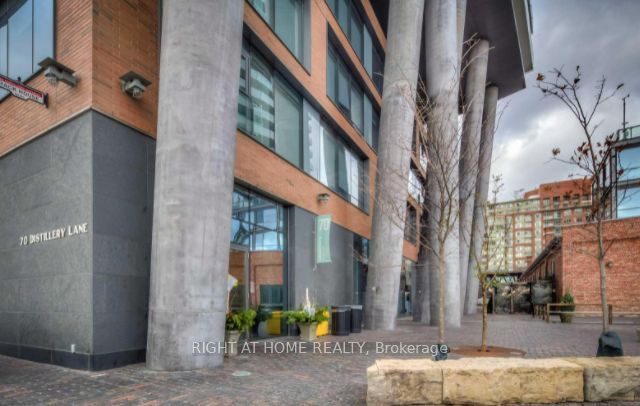 70 Distillery Lane 1708, Toronto, ON M5A 0E3 photo 3