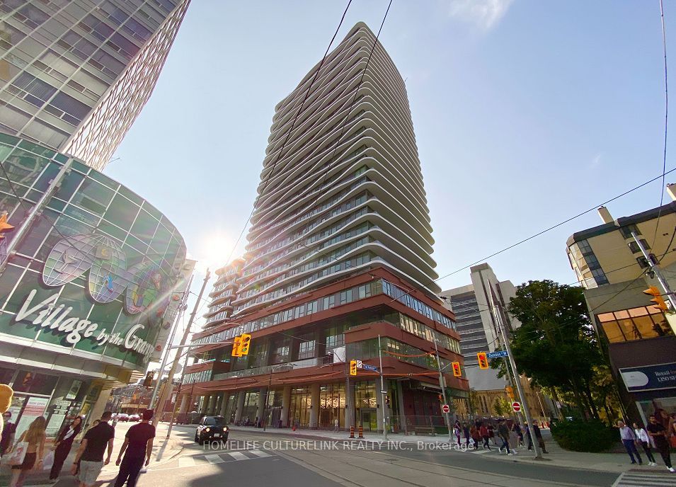 280 Dundas Street W 2212, Toronto, ON M5T 1V4