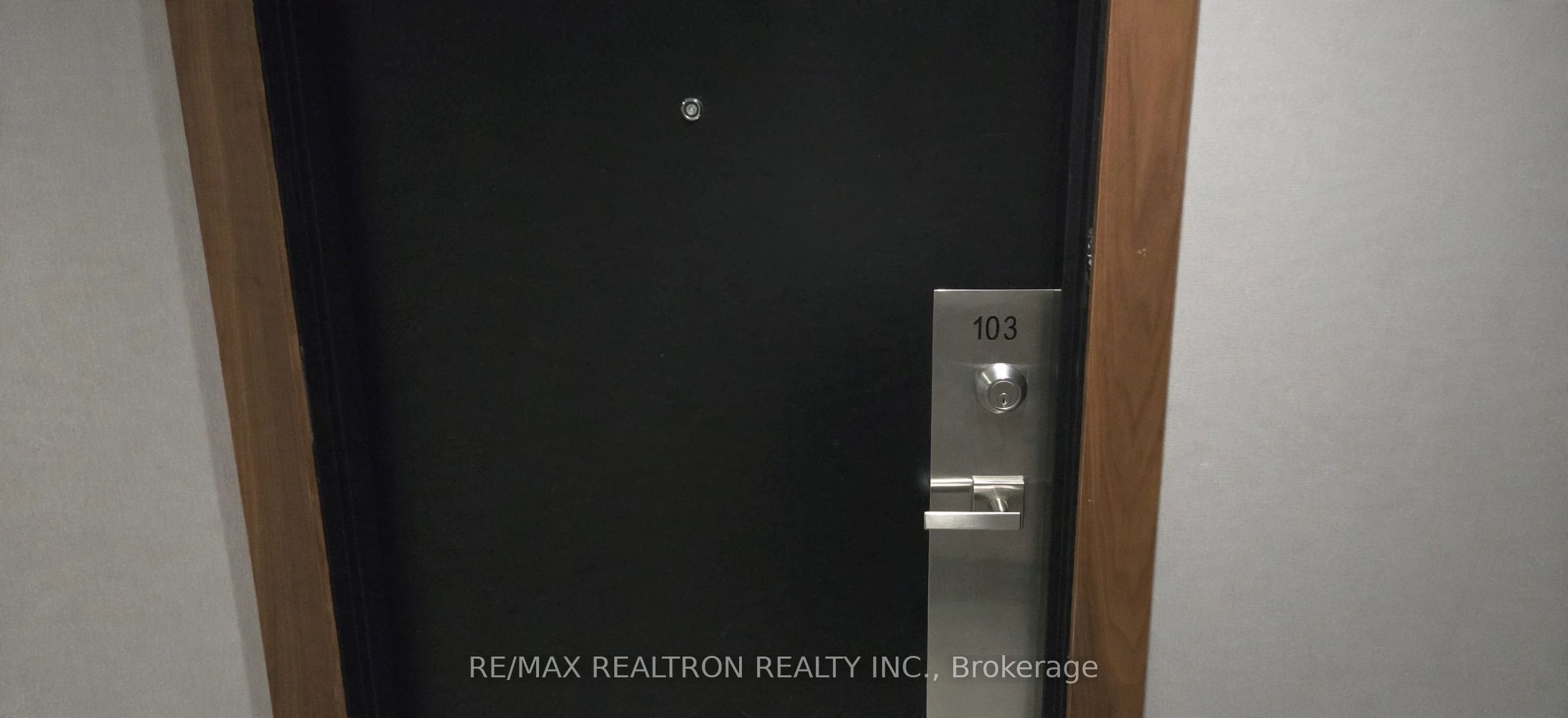 75 The Donway W 103, Toronto, ON M3C 2E9 photo 2
