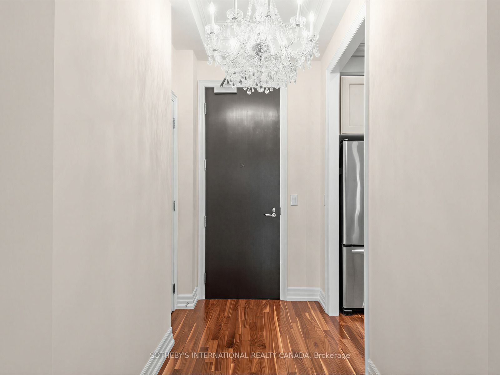21 Burkebrook Place 224, Toronto, ON M4G 0A2 photo 2