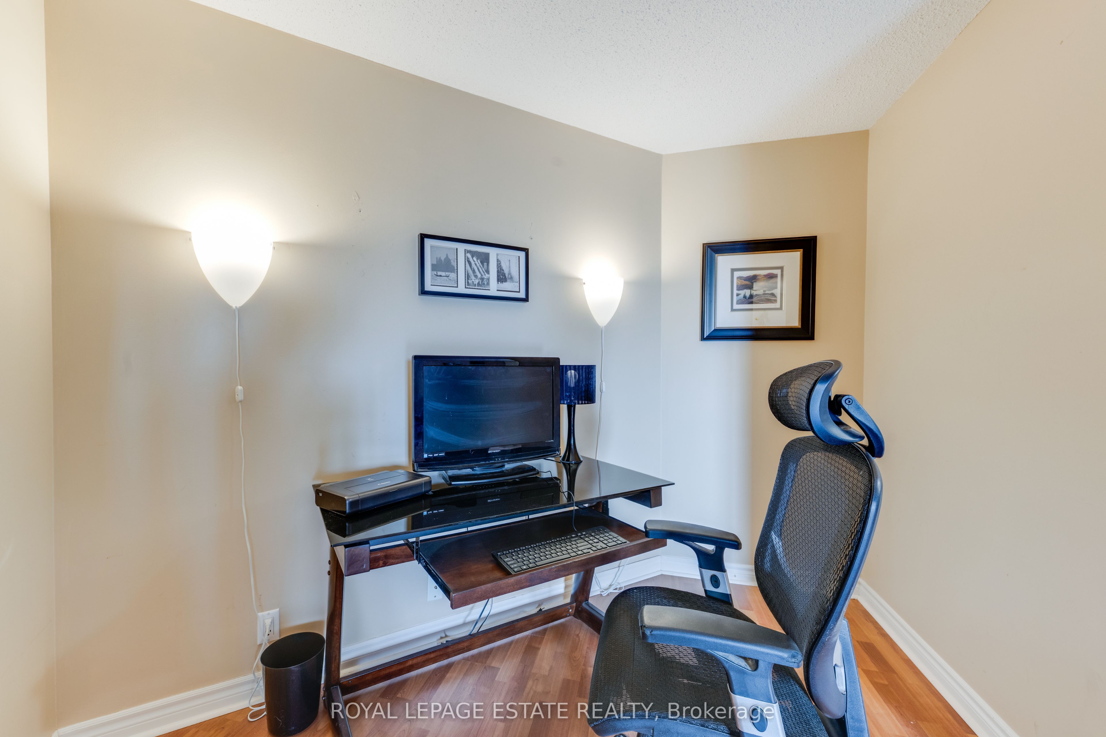 1720 Eglinton Avenue E 623, Toronto, ON M4A 2X8 photo 4