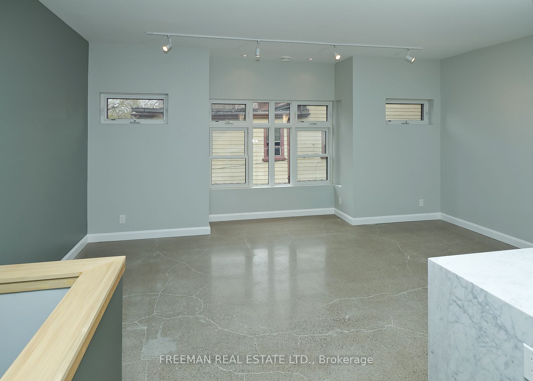 1 Max Hartstone Lane, Toronto, ON M5R 3G6 photo 3