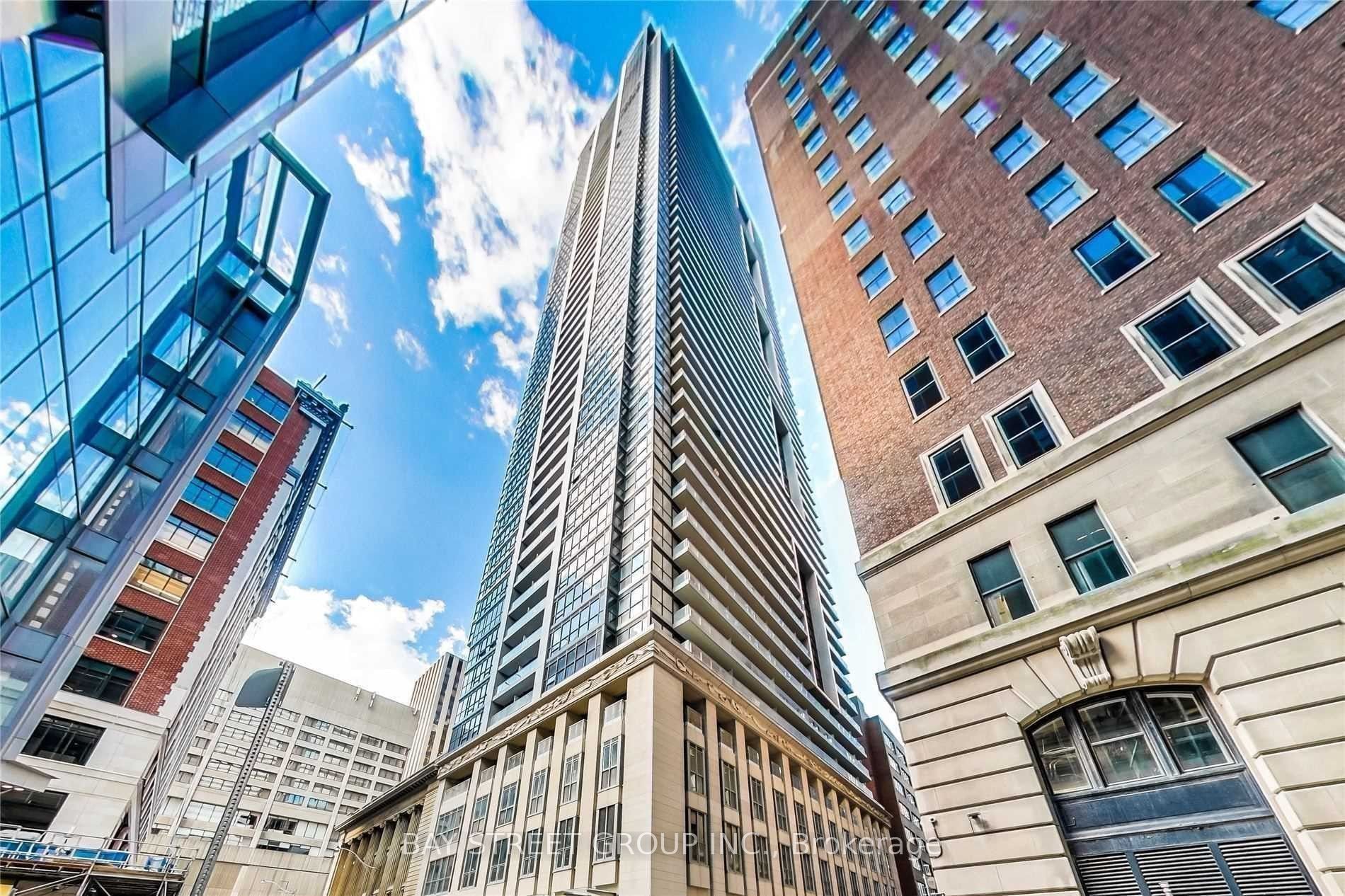 70 Temperance Street 1216, Toronto, ON M5H 0B1