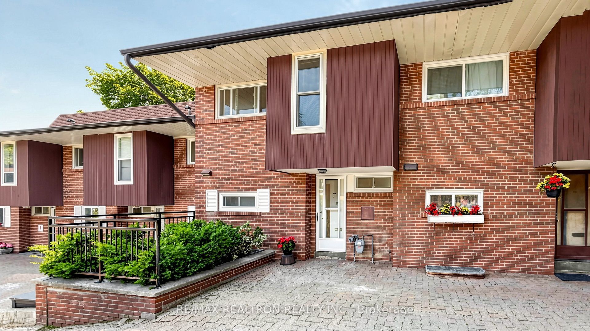 10 Esterbrooke Avenue 59, Toronto, ON M2J 2C2 photo 2